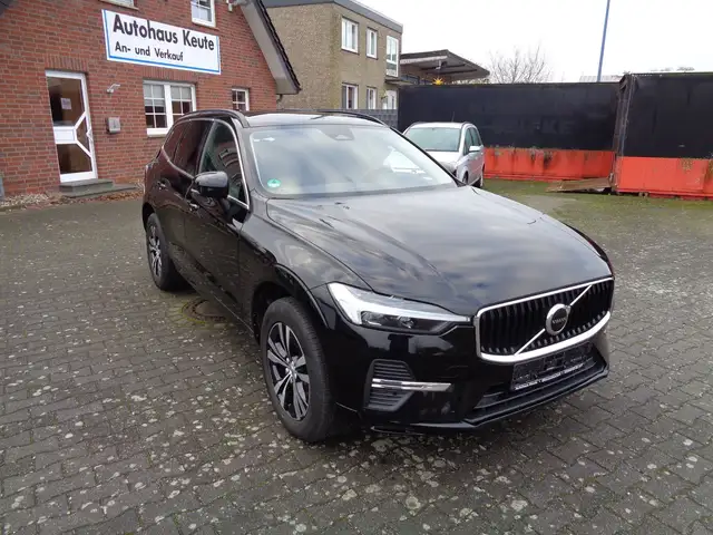 Volvo XC60 Core 2WD, AHK, LED, MET.,Kamera, PTS, Temp