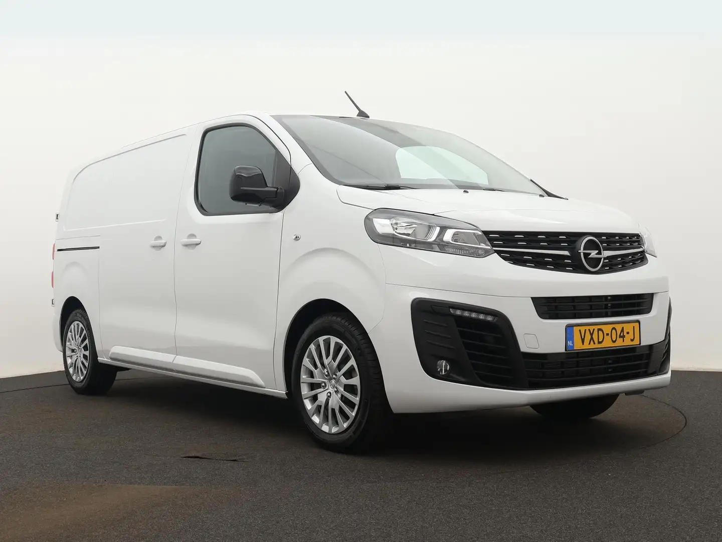Opel Vivaro L2 145pk | VOORRAAD | Navigatie | Camera | Trekhaa Wit - 2