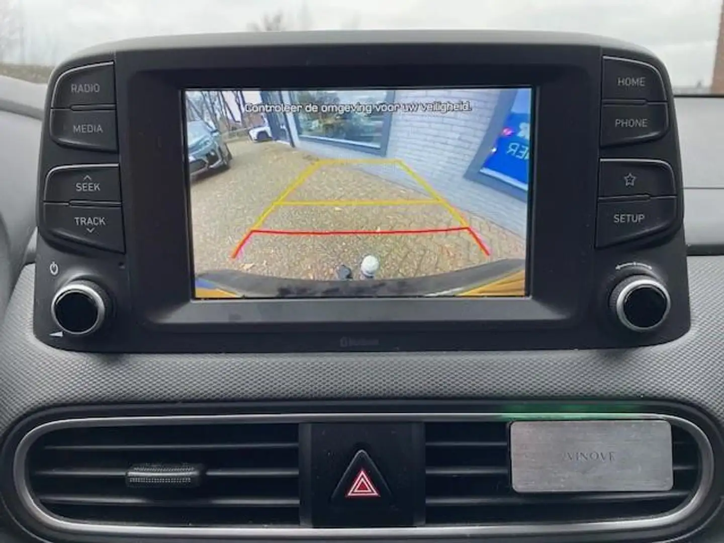 Hyundai KONA 1.0T Comfort TREKHAAK|CRUISE|PARKEERSENSOREN Schwarz - 2