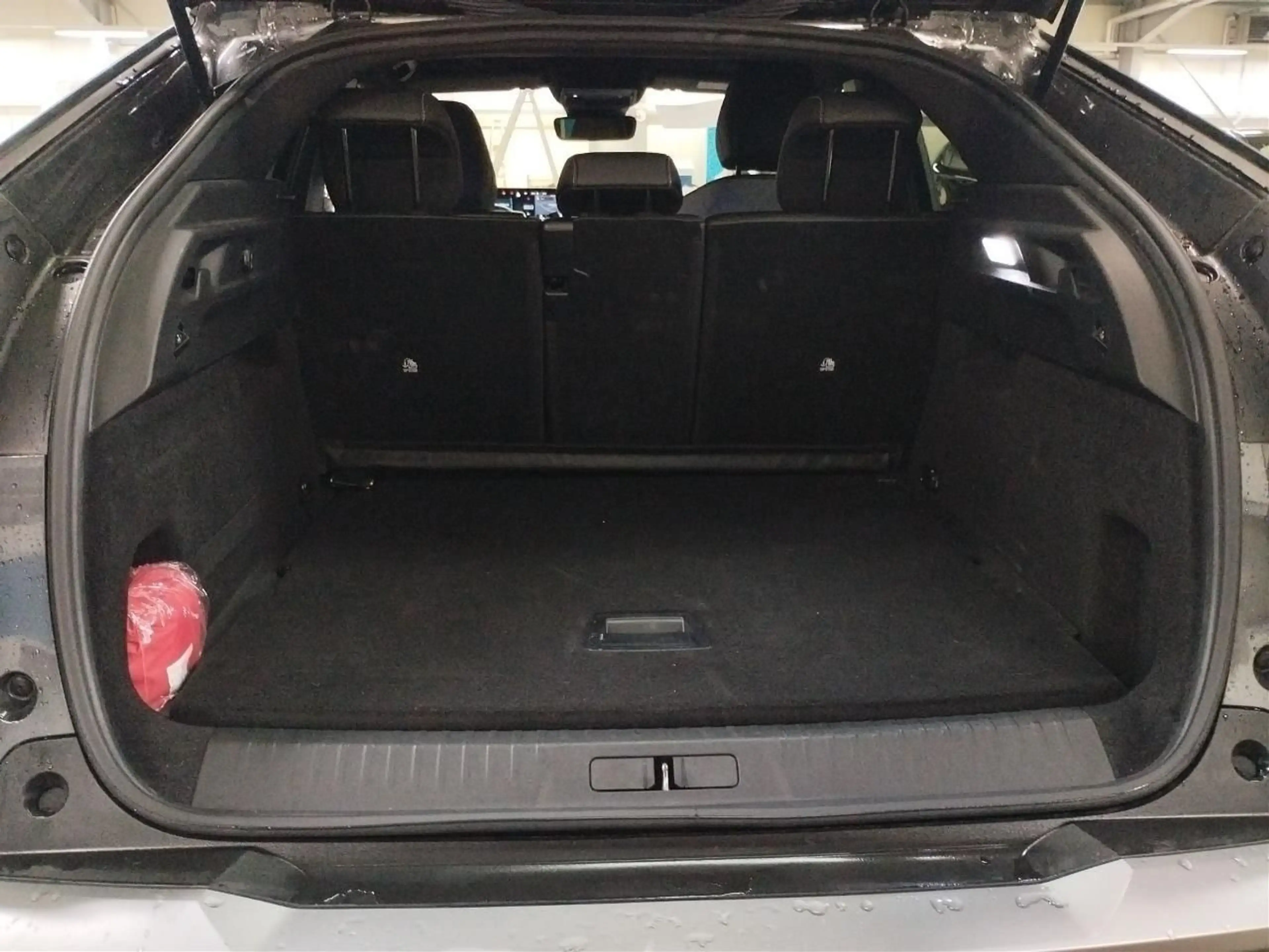 Peugeot 3008 1.2 145 Allure ACC+LED+Navi+SHZ+Winterp. — photo 9