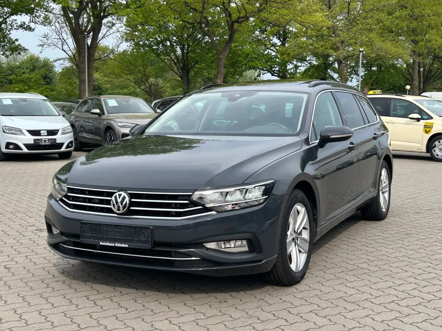 Volkswagen Passat Variant 2.0 TDI Business °Panorama°R-Kam° Gris - 1