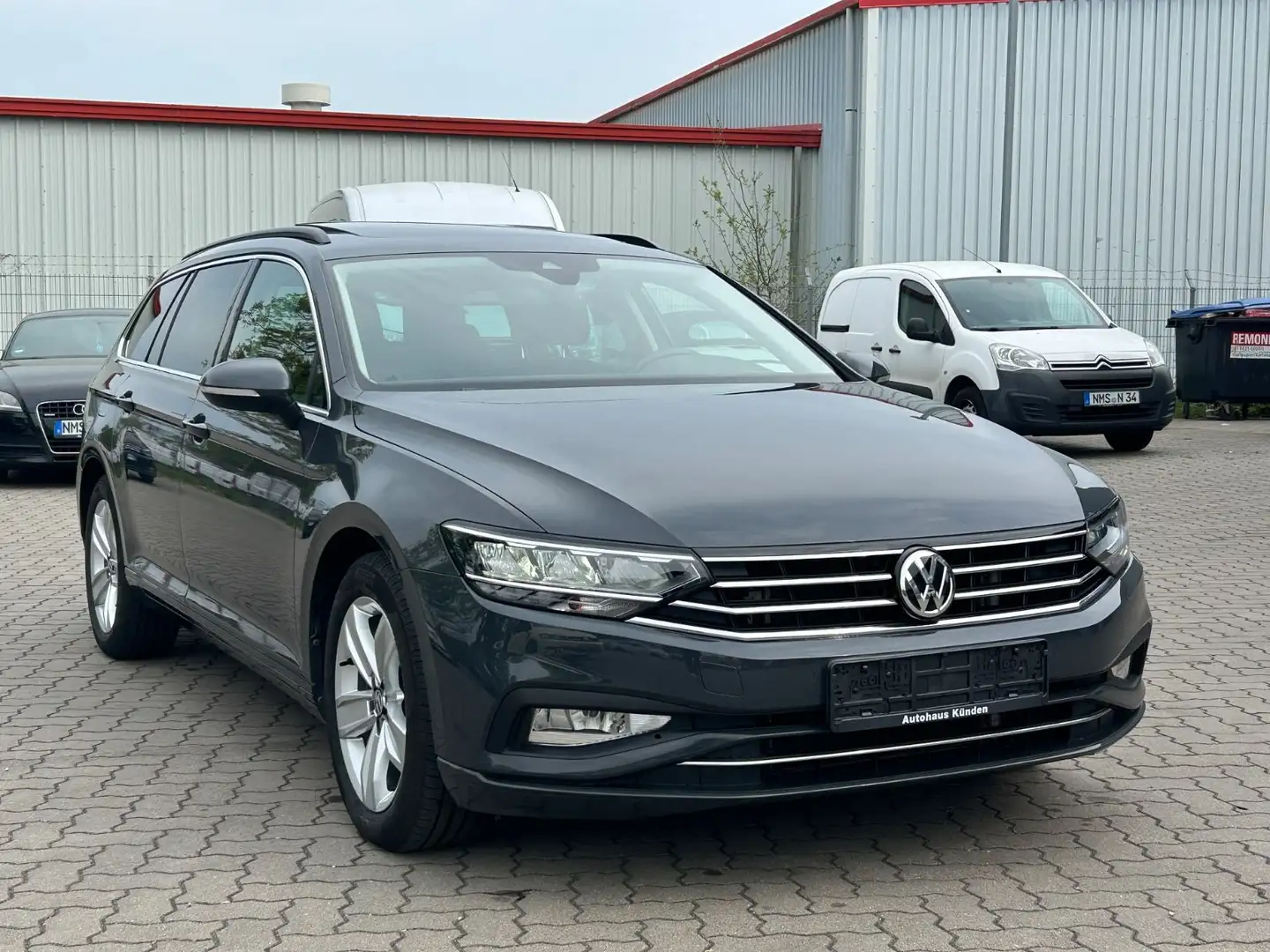 Volkswagen Passat Variant 2.0 TDI Business °Panorama°R-Kam° Gris - 2