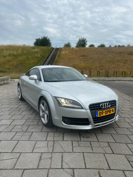 Audi TT 2.0 TFSI Pro Line — photo 4