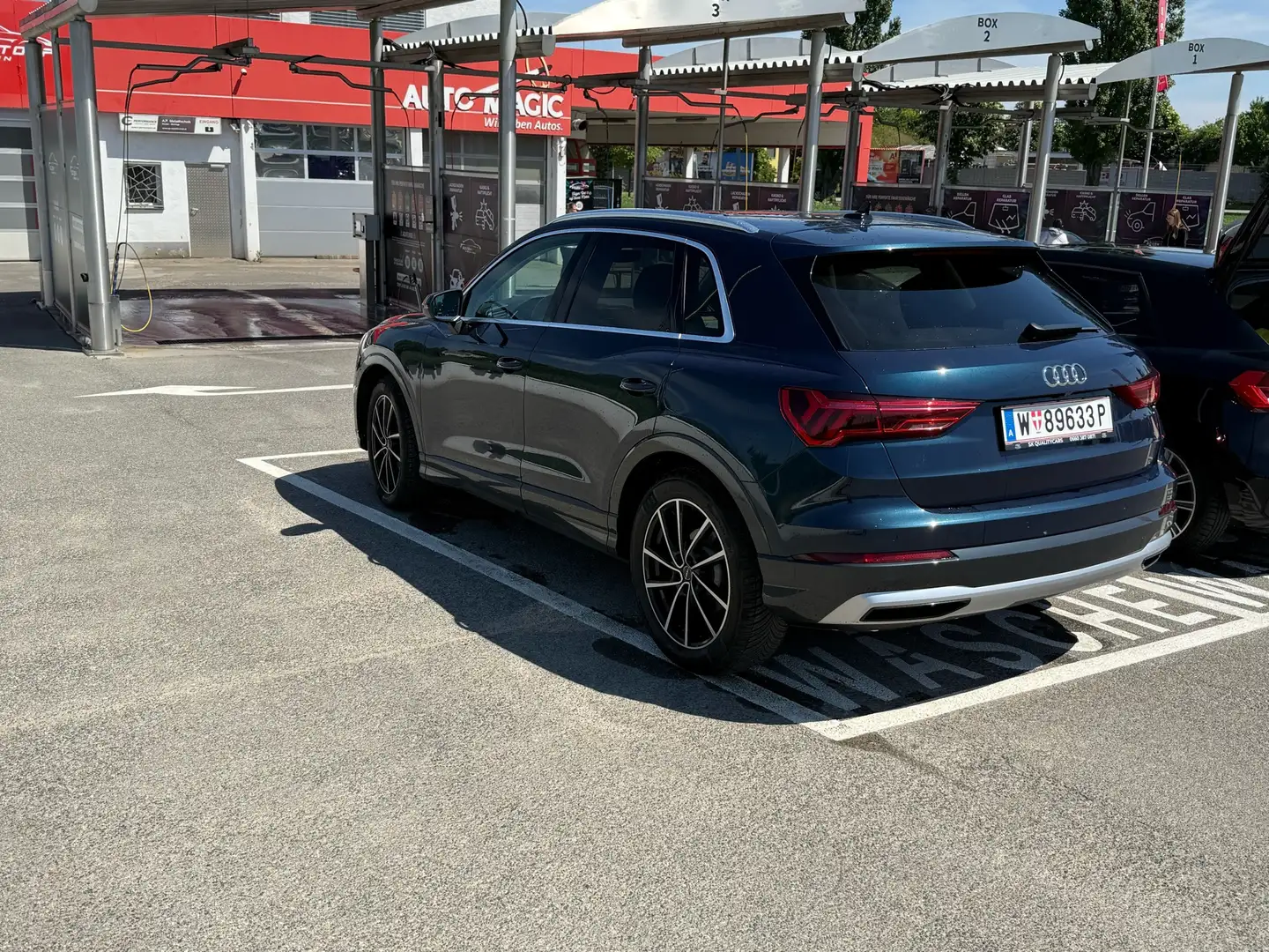 Audi Q3 2,0 TDI S-tronic Blau - 2