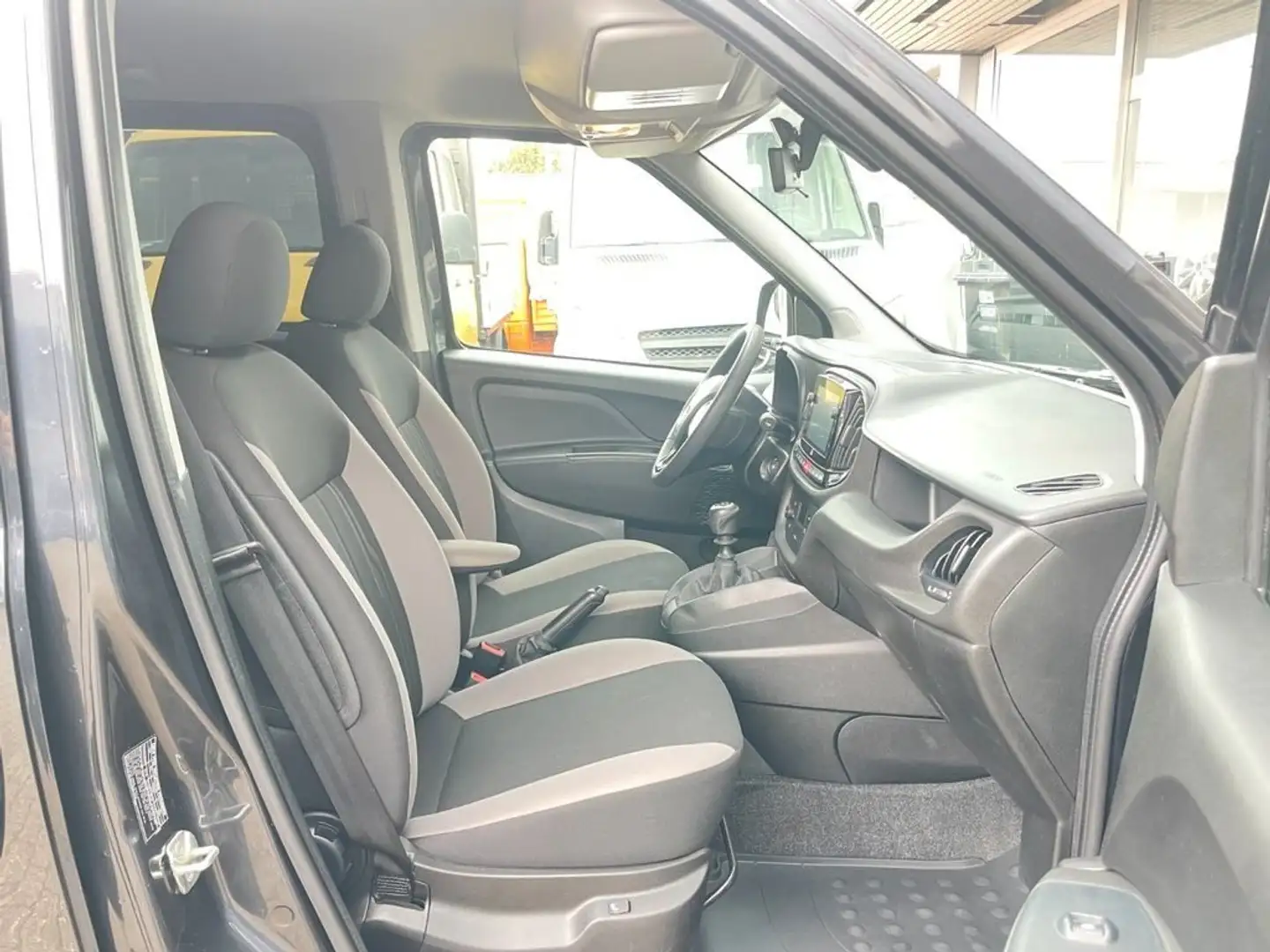 Fiat Doblo 1.6 MJT 120CV S&S Combi N1 Noir - 2