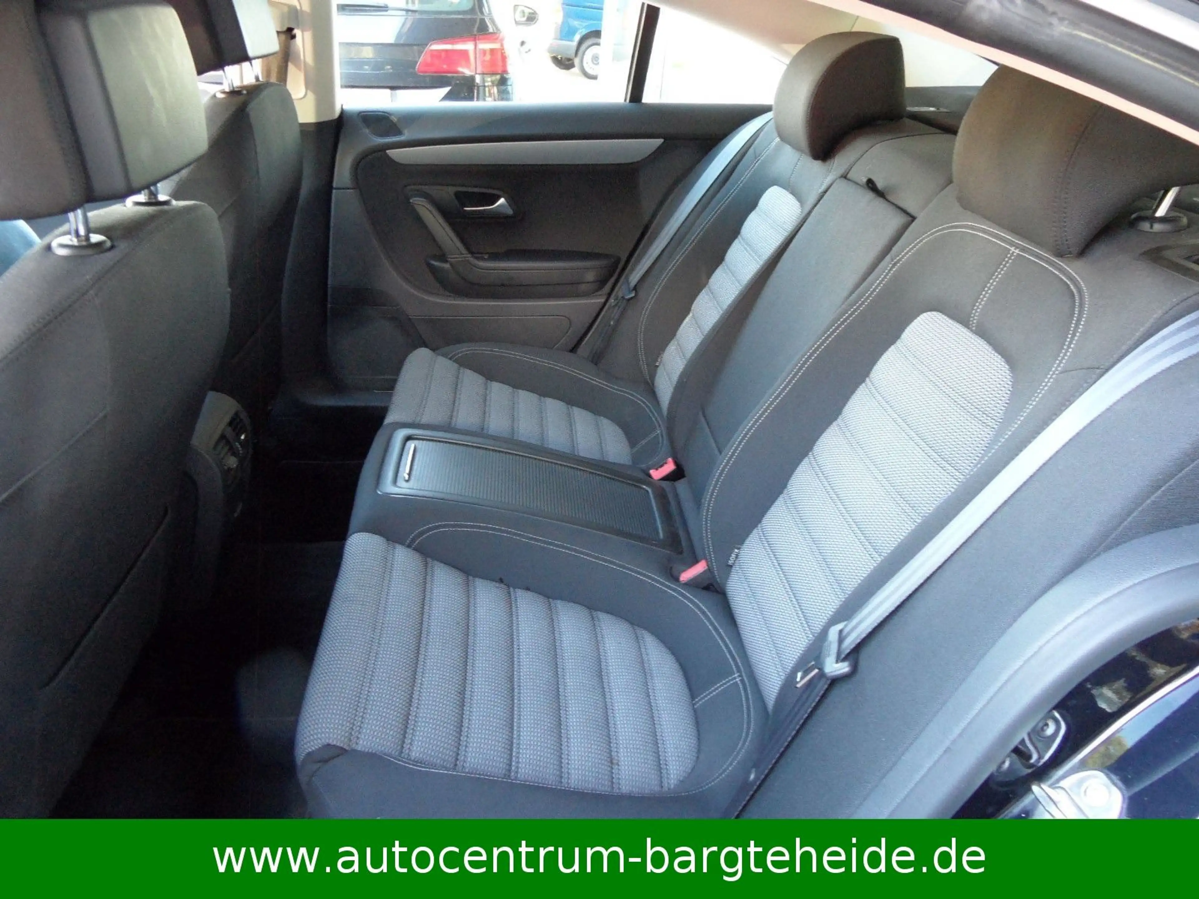 Volkswagen CC 2.0 TDi BMT Aut. NAVI+XENON+2.HD — photo 13