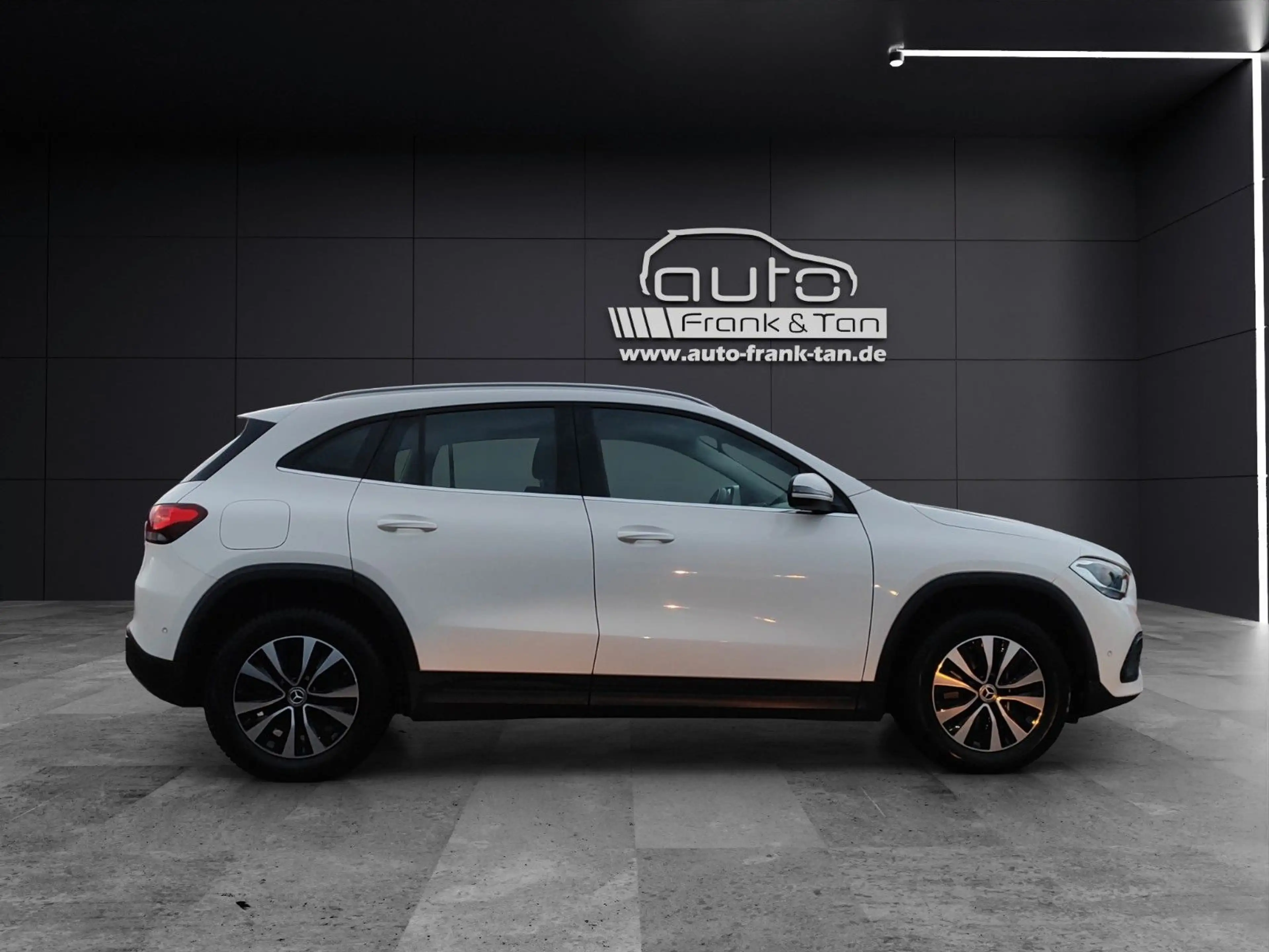Mercedes-Benz GLA 250 e*Navi*AHK*Kamera*SitzHZ*DAB* — photo 7