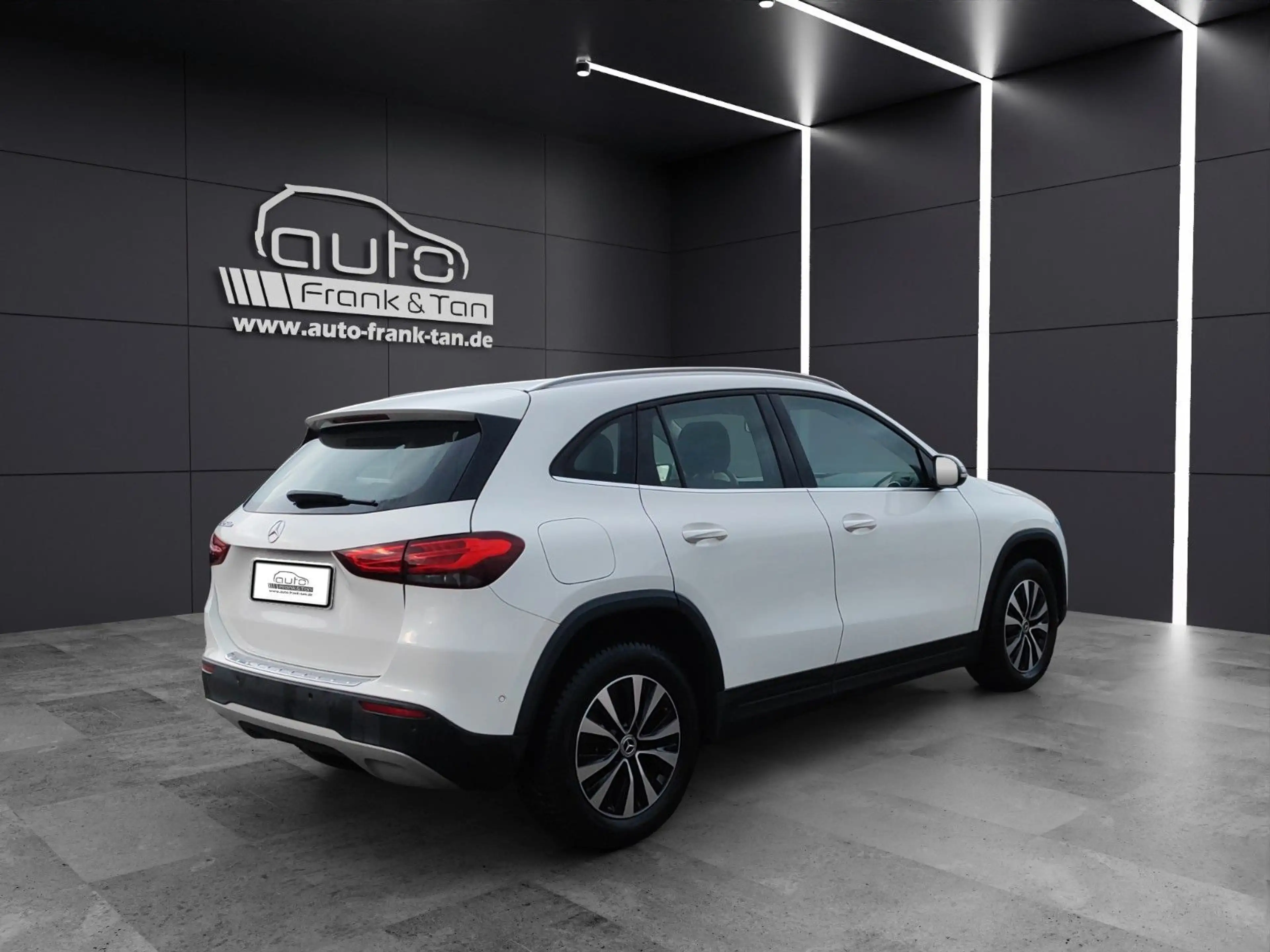 Mercedes-Benz GLA 250 e*Navi*AHK*Kamera*SitzHZ*DAB* — photo 6