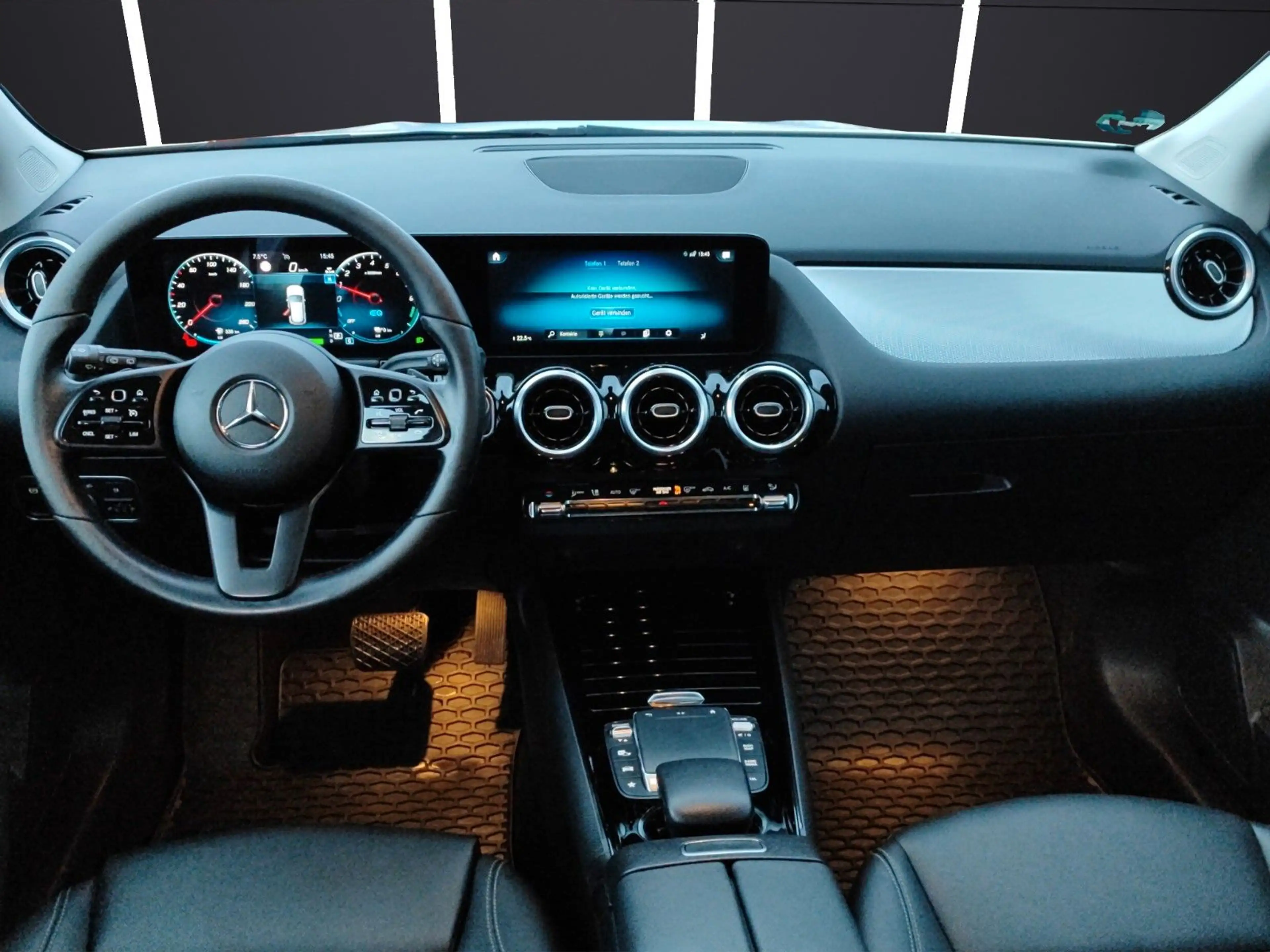 Mercedes-Benz GLA 250 e*Navi*AHK*Kamera*SitzHZ*DAB* — photo 10