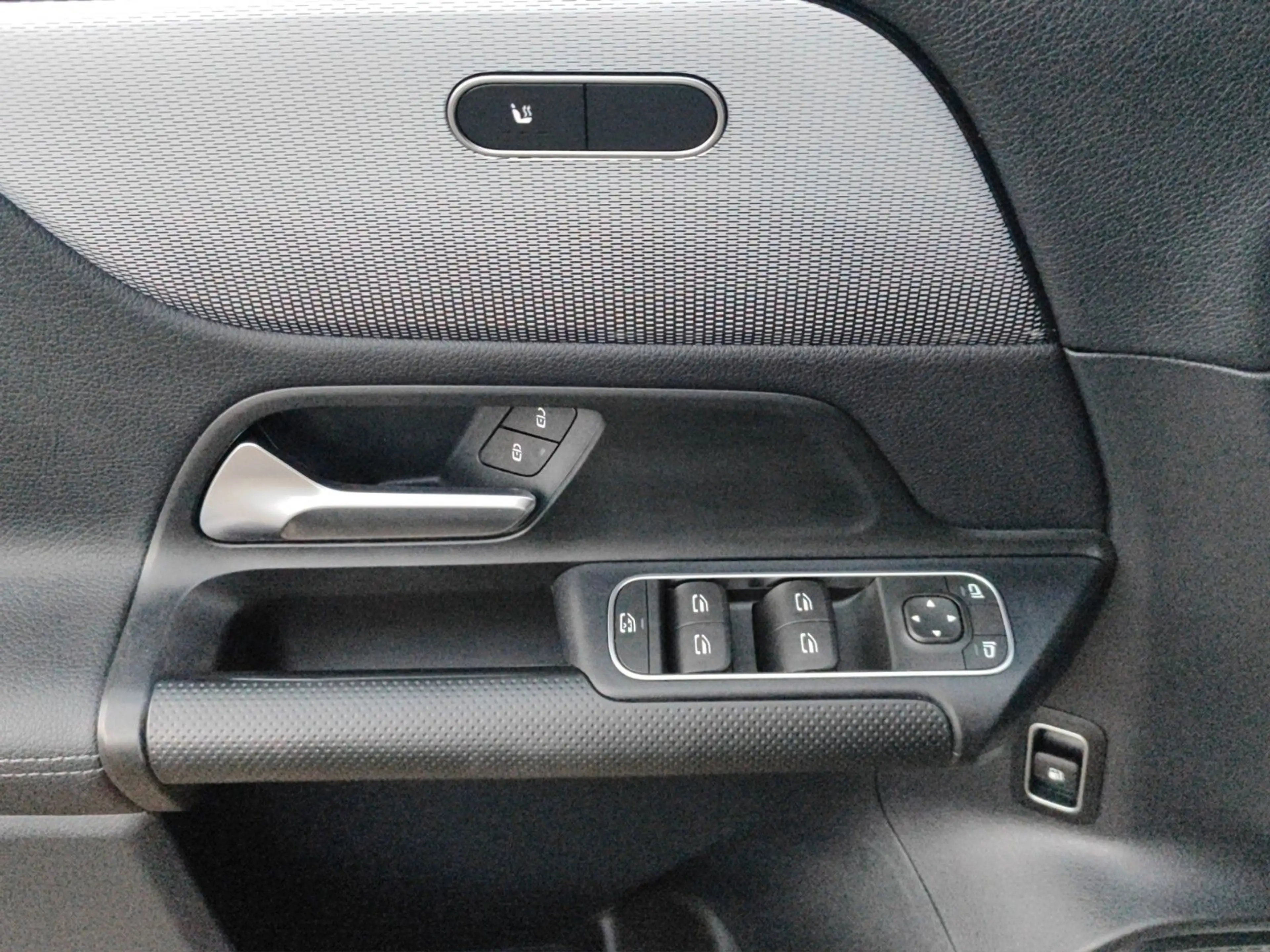Mercedes-Benz GLA 250 e*Navi*AHK*Kamera*SitzHZ*DAB* — photo 14