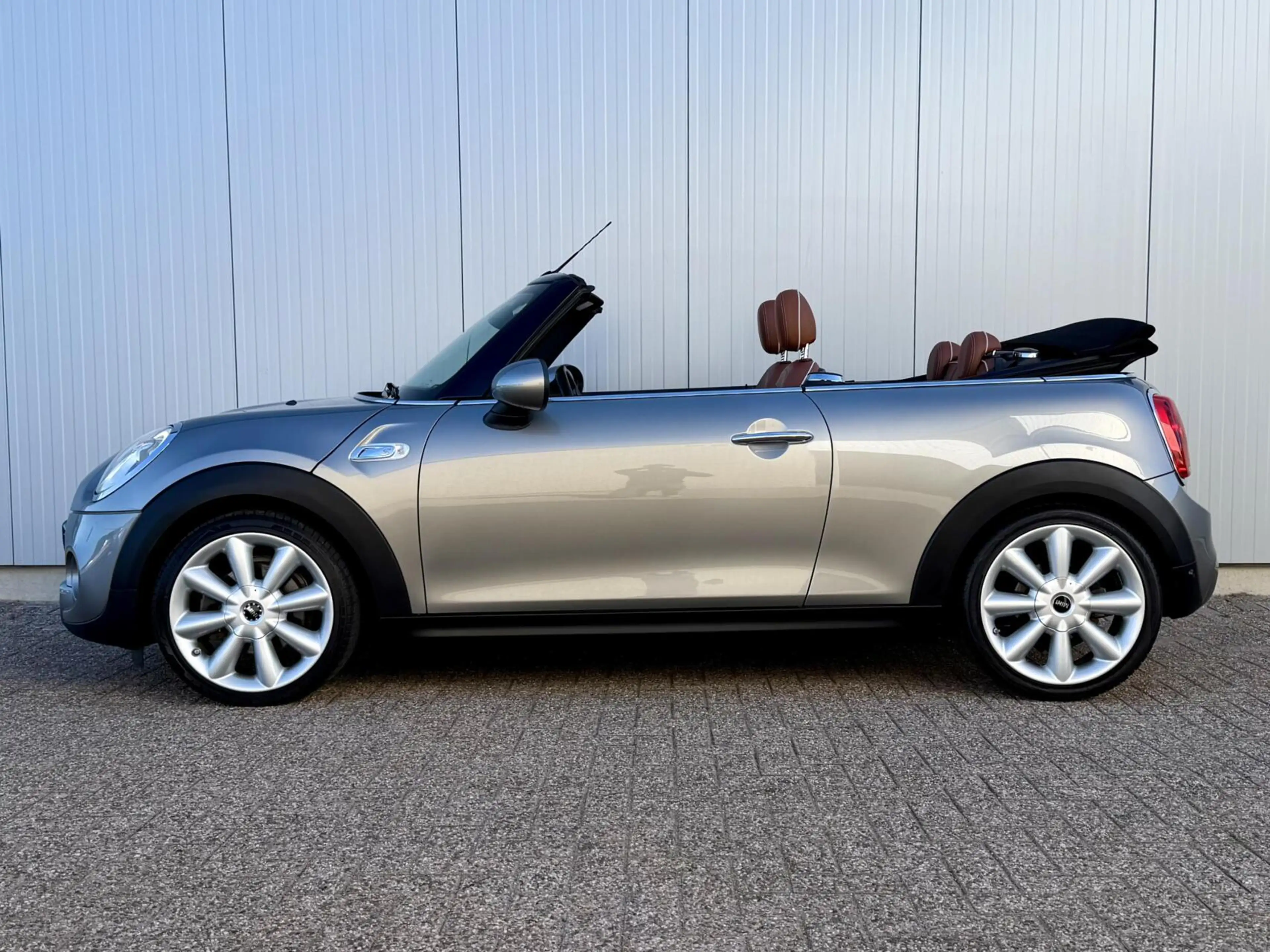 MINI Cooper S Cabrio 2.0 Chili Serious Business — photo 5