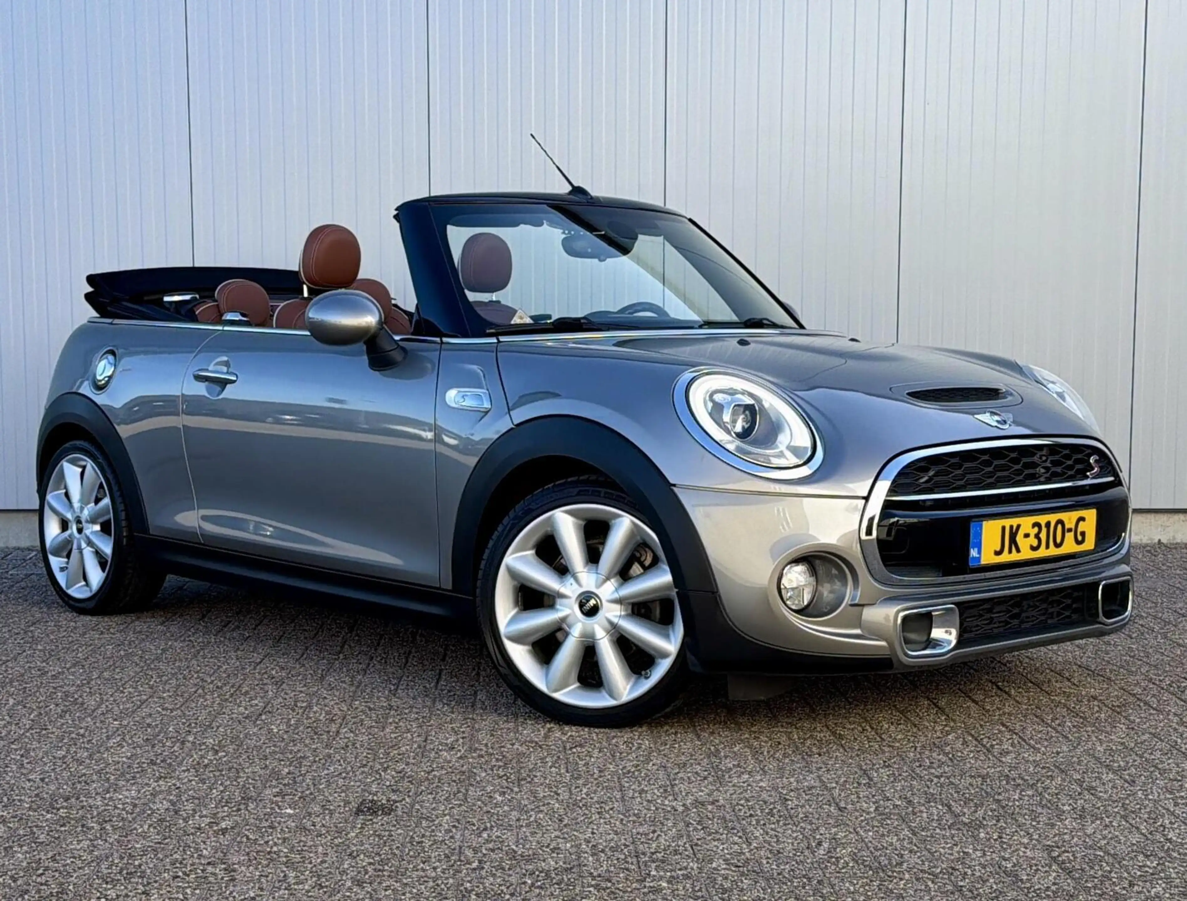 MINI Cooper S Cabrio 2.0 Chili Serious Business — photo 4