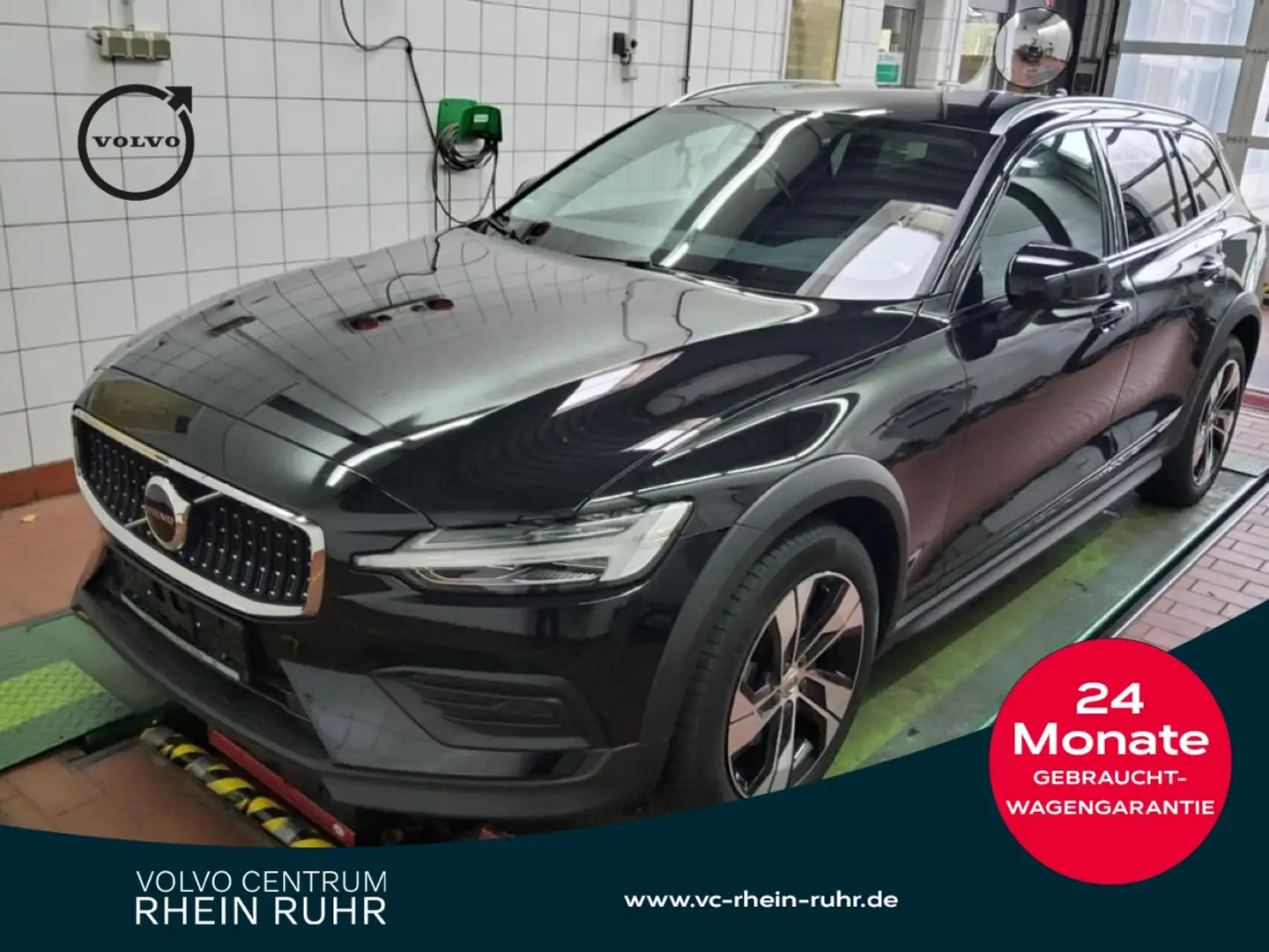 Volvo V60 Cross Country B4 AWD Plus+WINTERPAK+RFK+ Schwarz - 1