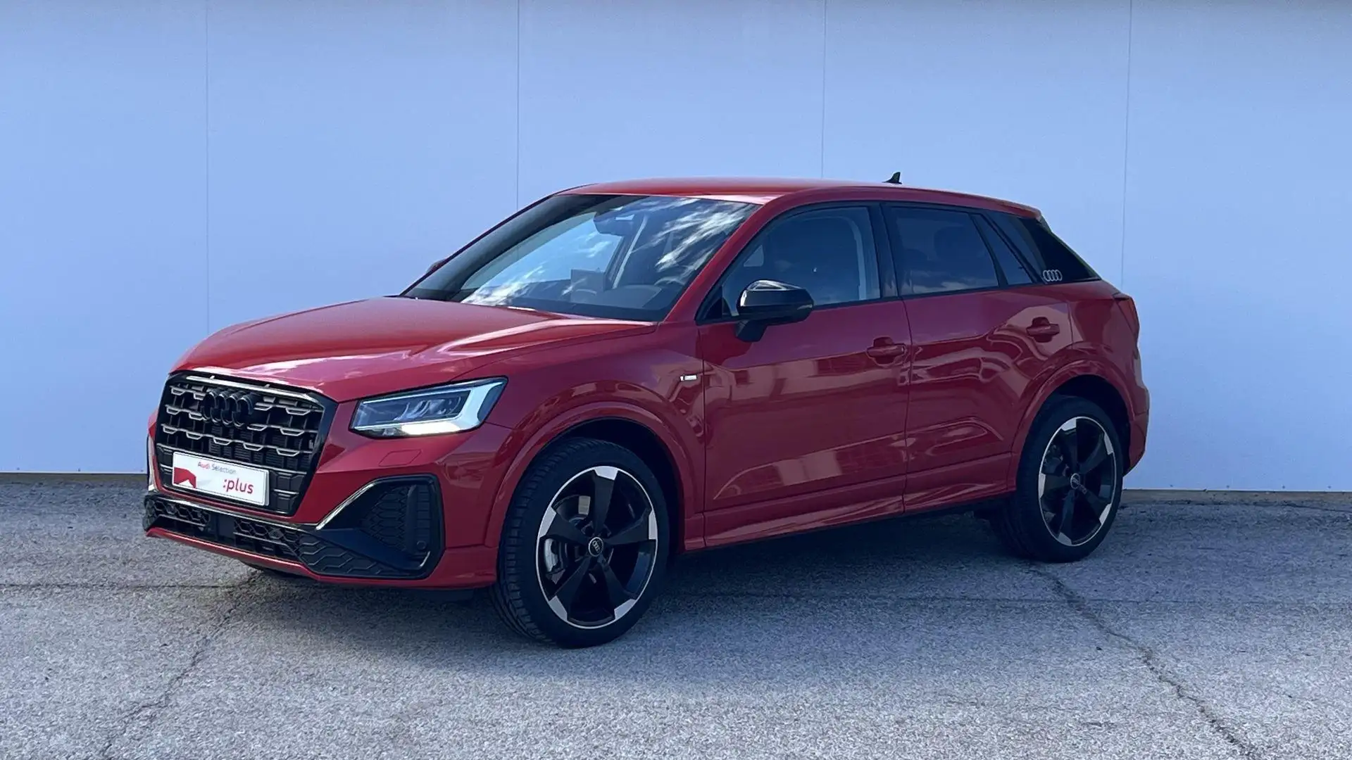 Audi Q2 35 TFSI Adrenalin Black edition S tronic 110kW Rood - 1