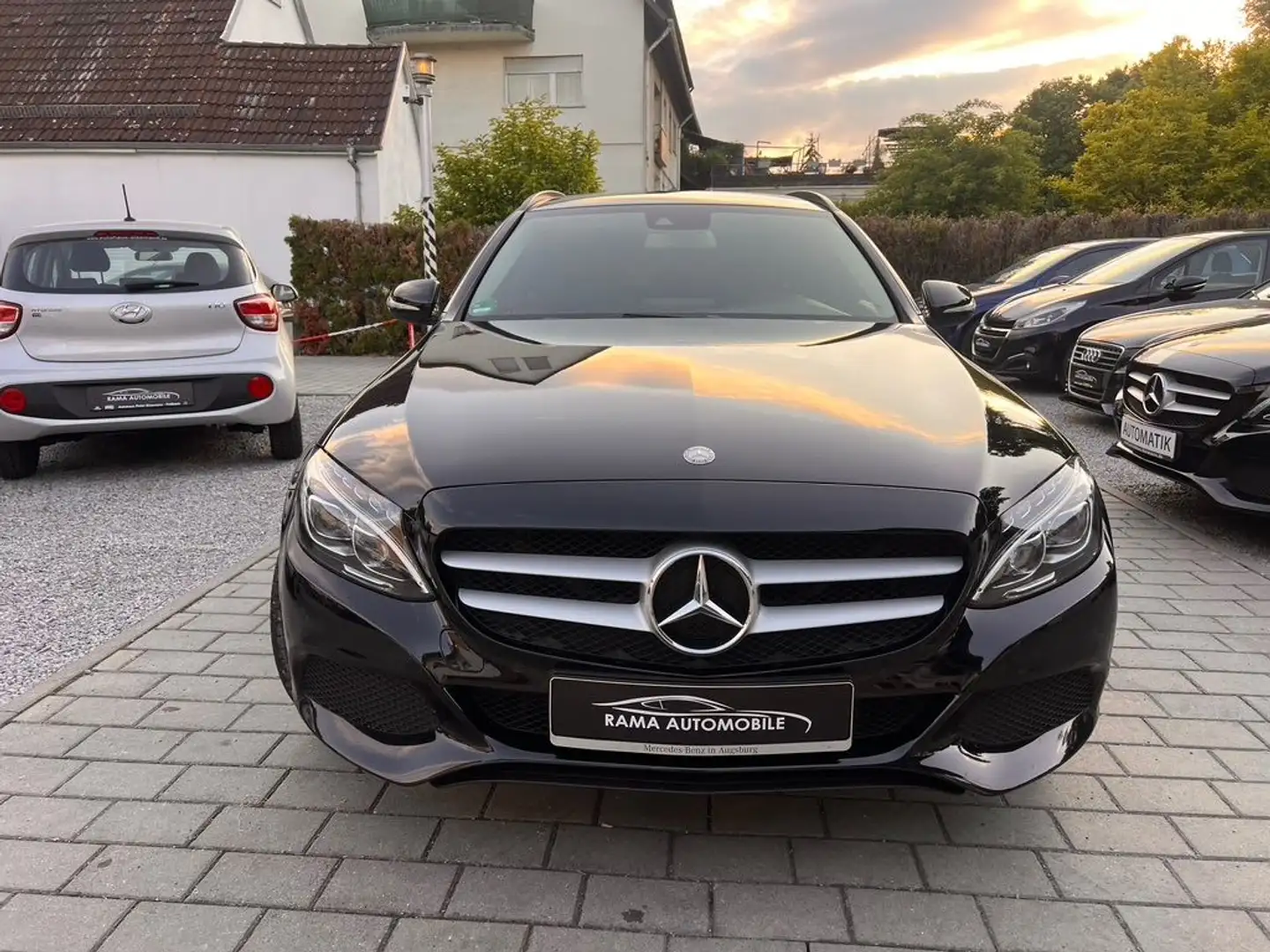 Mercedes-Benz C 200 T-Modell BlueTec/d NAVI PDCAHK SHZ 1HAND Чорний - 2