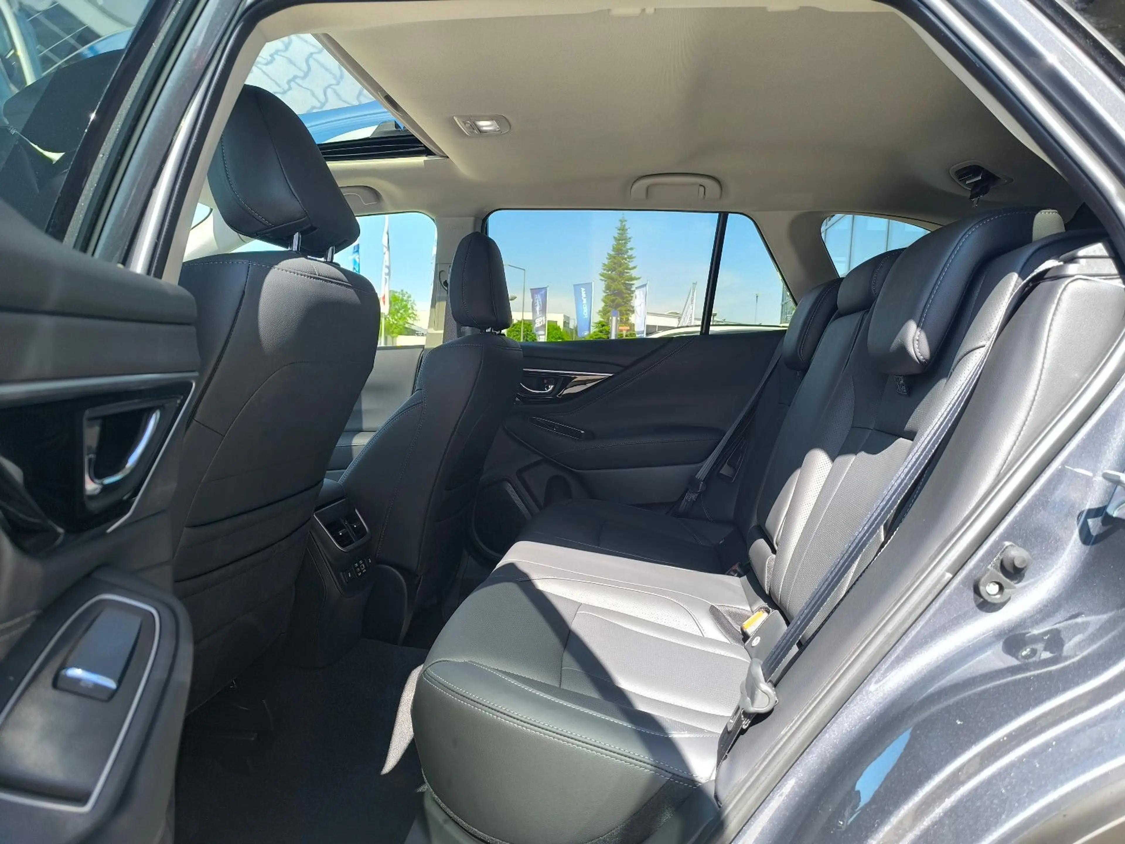 Subaru OUTBACK 2.5i Platinum Abstand*DAB*Kamera*PDC*Kli — photo 8