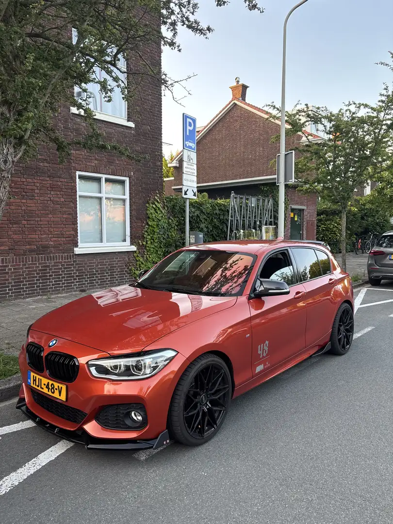 BMW 118 118i Aut. M Sport Orange - 1