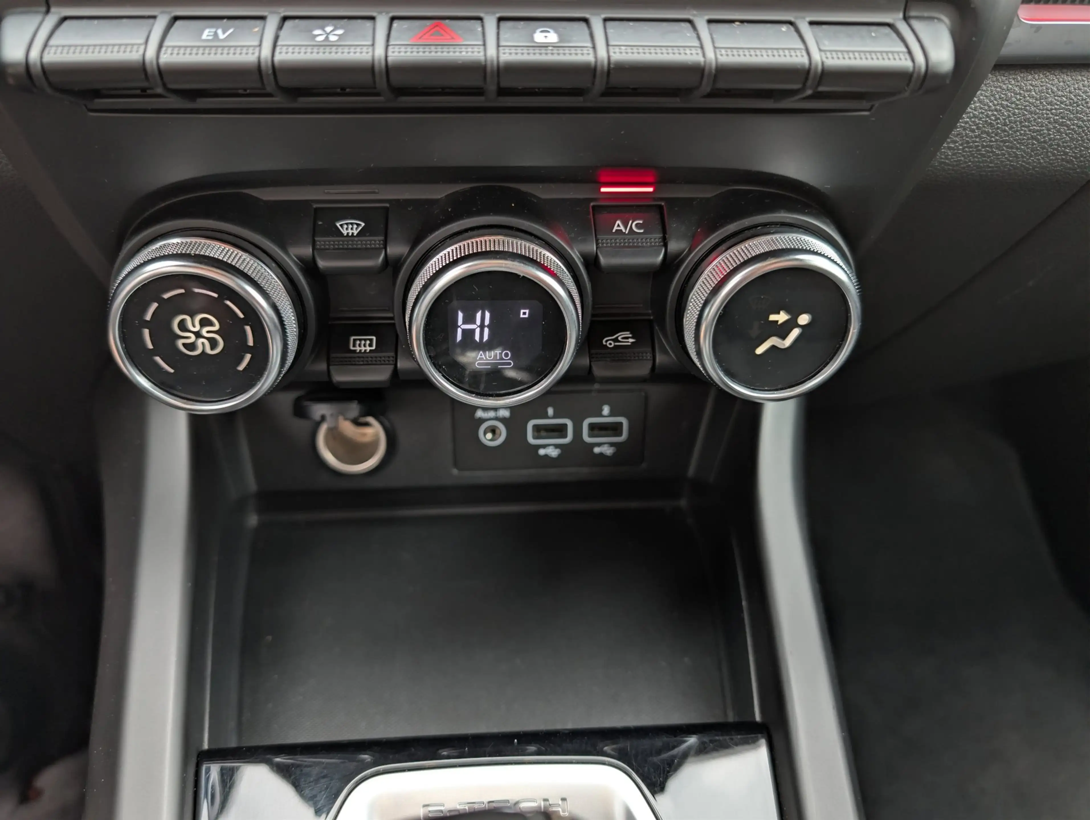 Renault Arkana 1.6 E-Tech Hybrid 145 Intens — photo 21