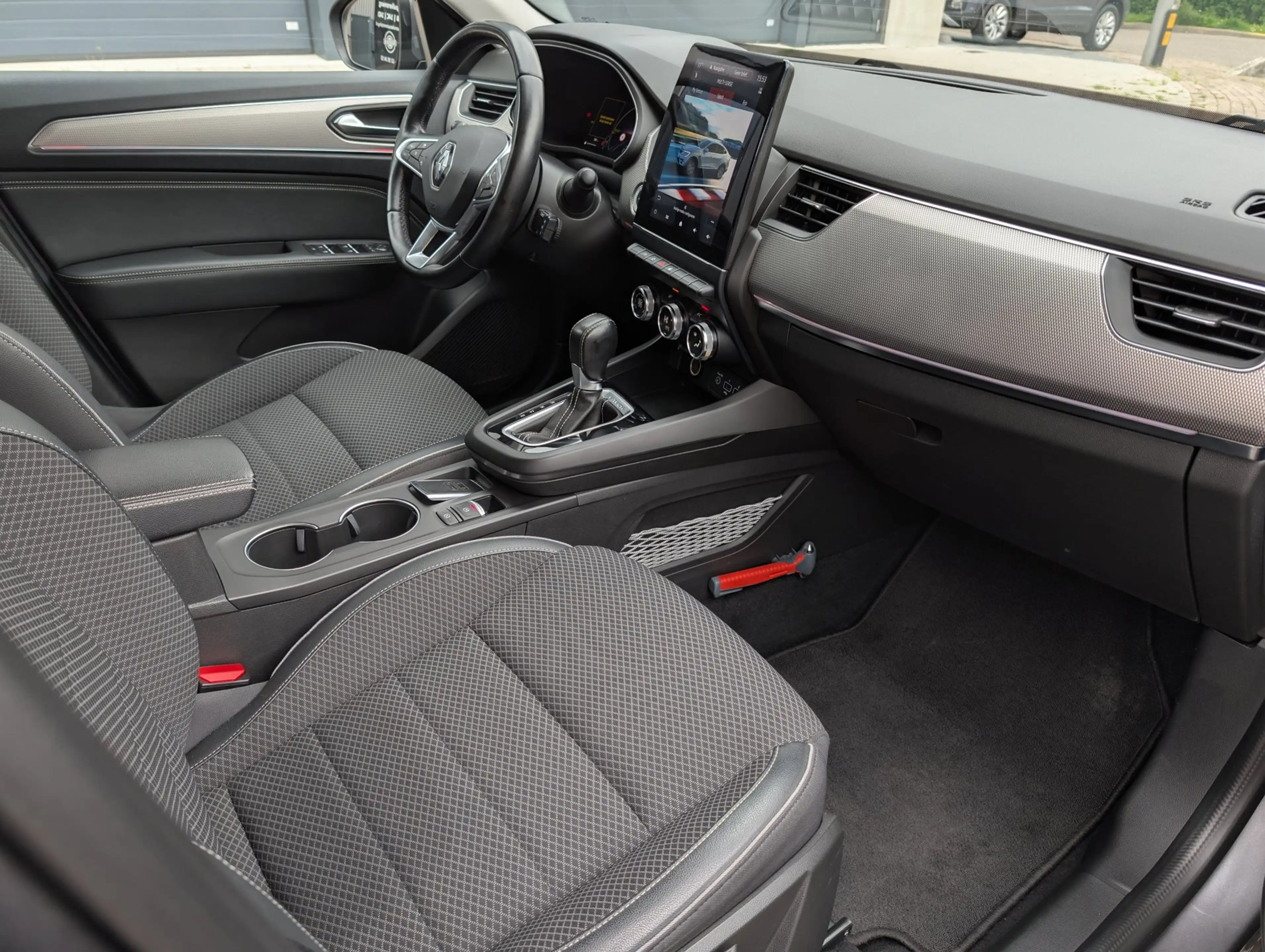 Renault Arkana 1.6 E-Tech Hybrid 145 Intens — photo 13