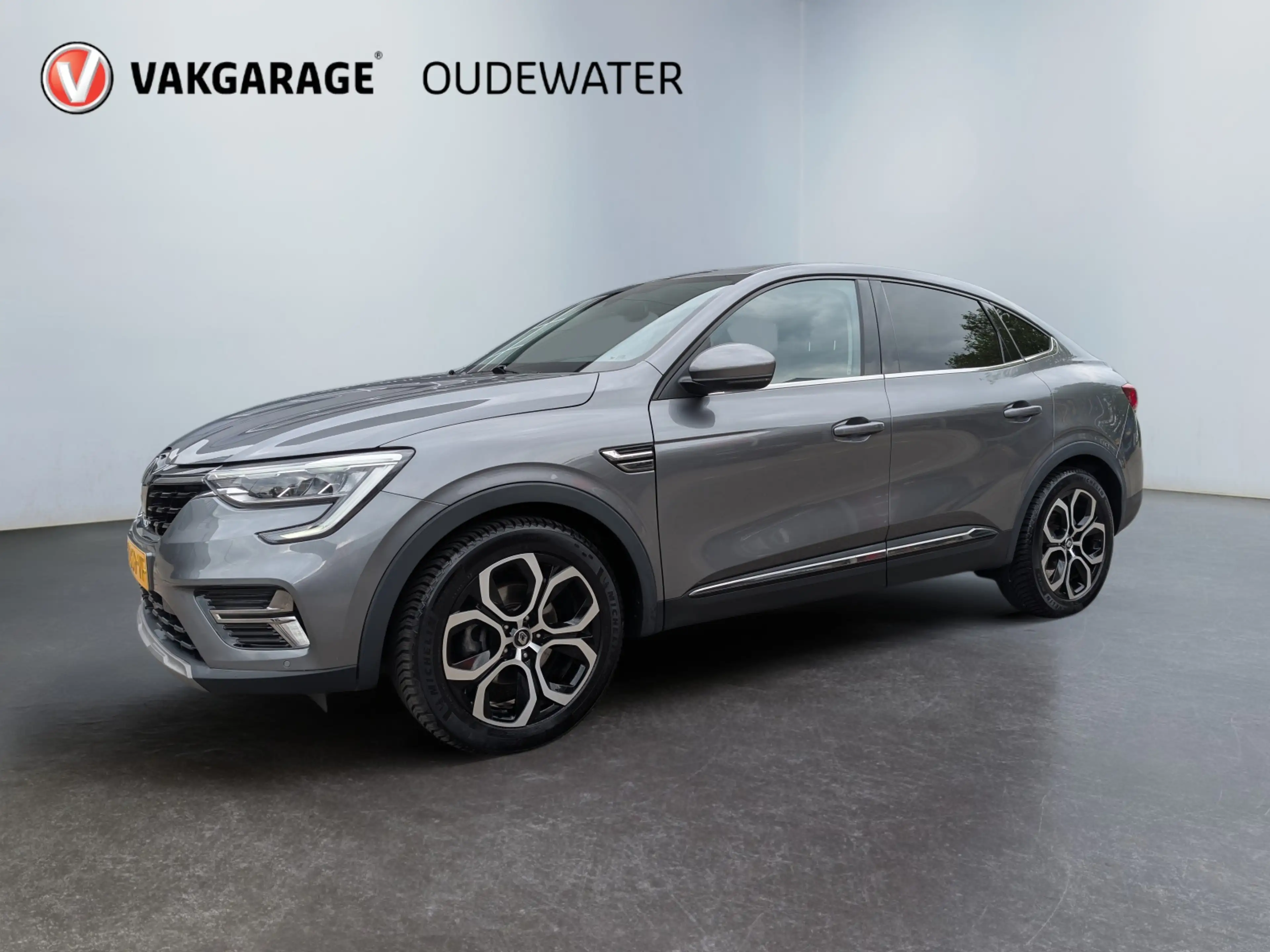 Renault Arkana 1.6 E-Tech Hybrid 145 Intens — photo 2