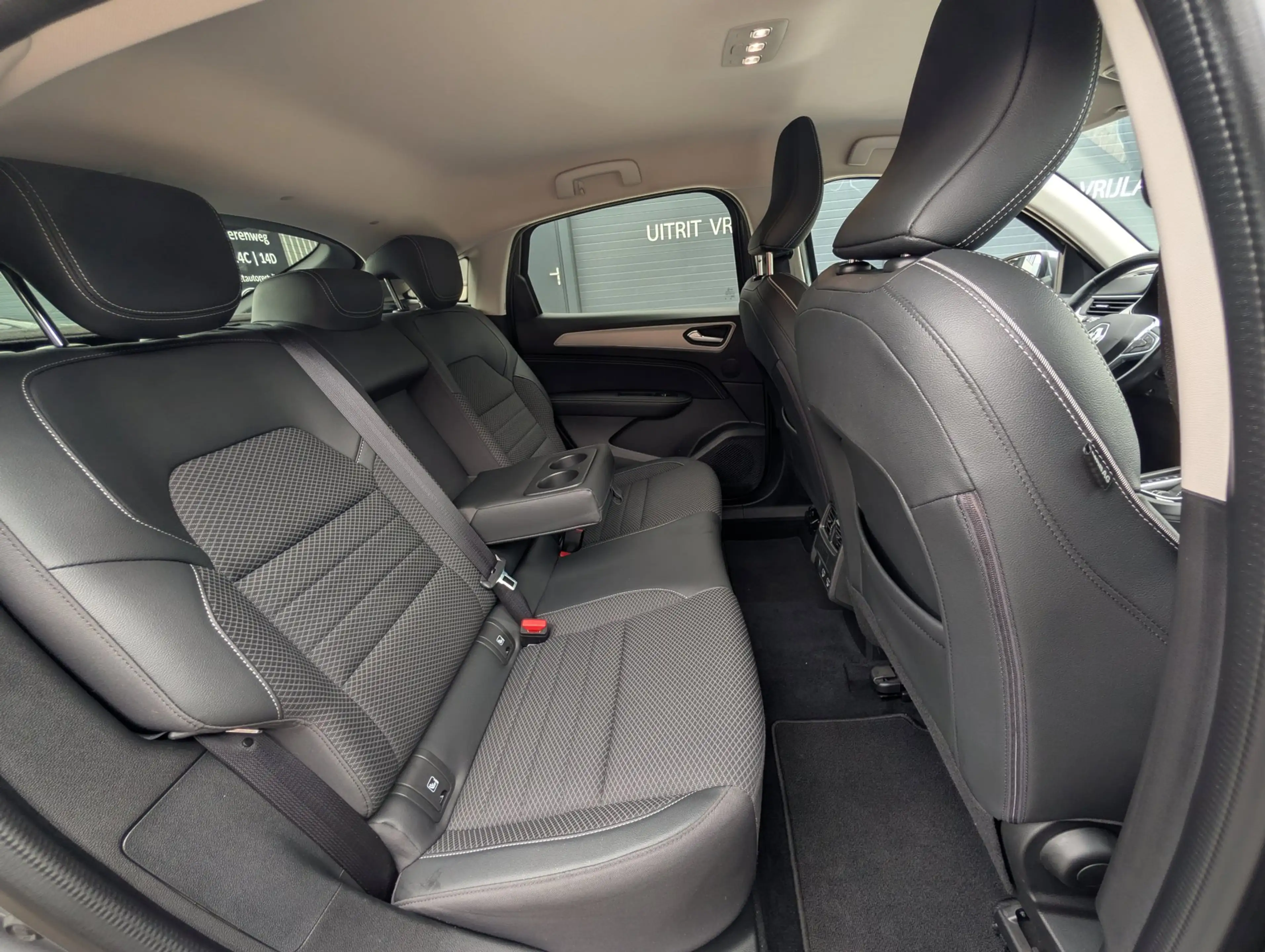 Renault Arkana 1.6 E-Tech Hybrid 145 Intens — photo 15