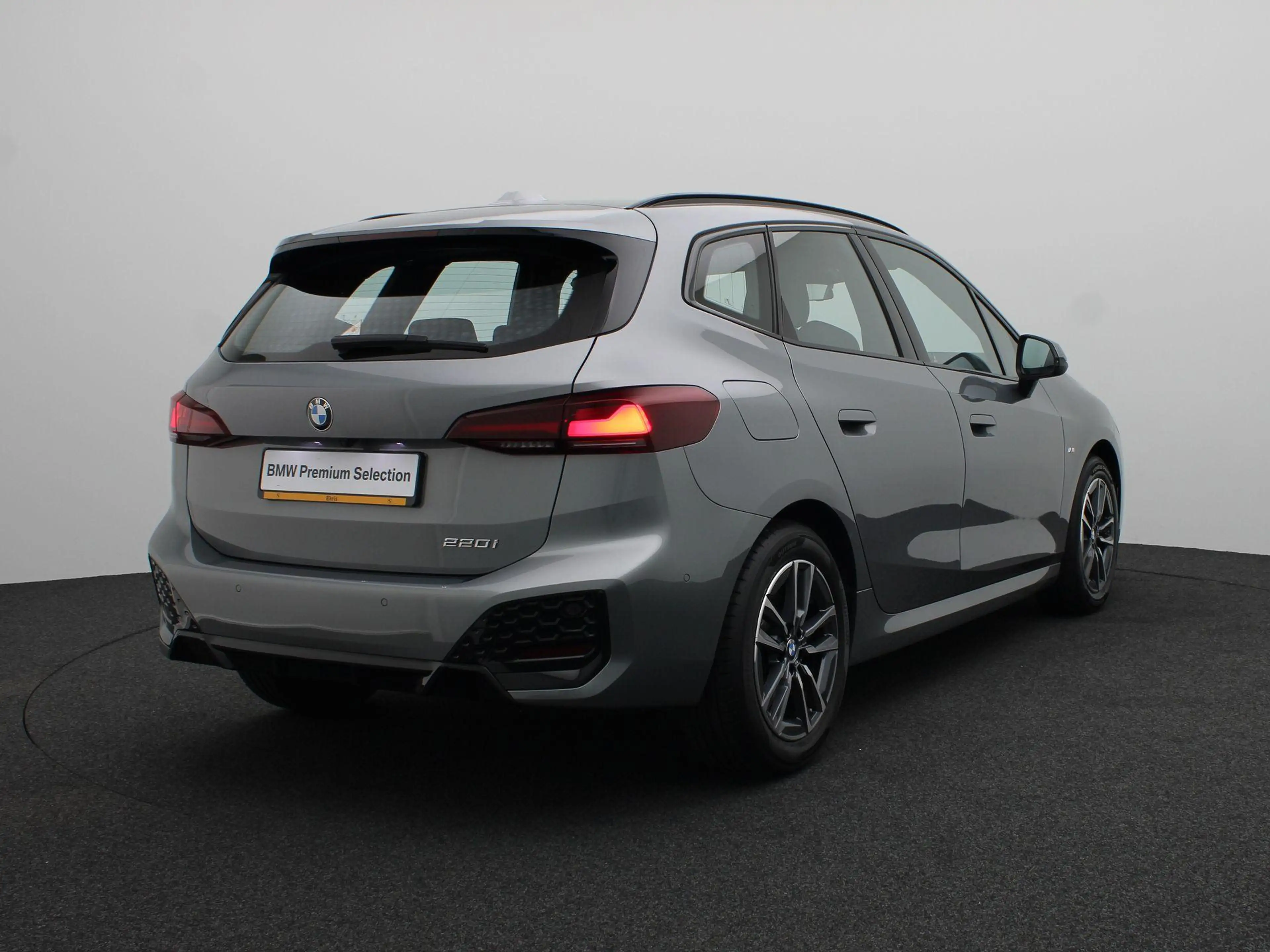 BMW 220 2 Serie Active Tourer 220i M Sportpakket | Achteru — photo 2