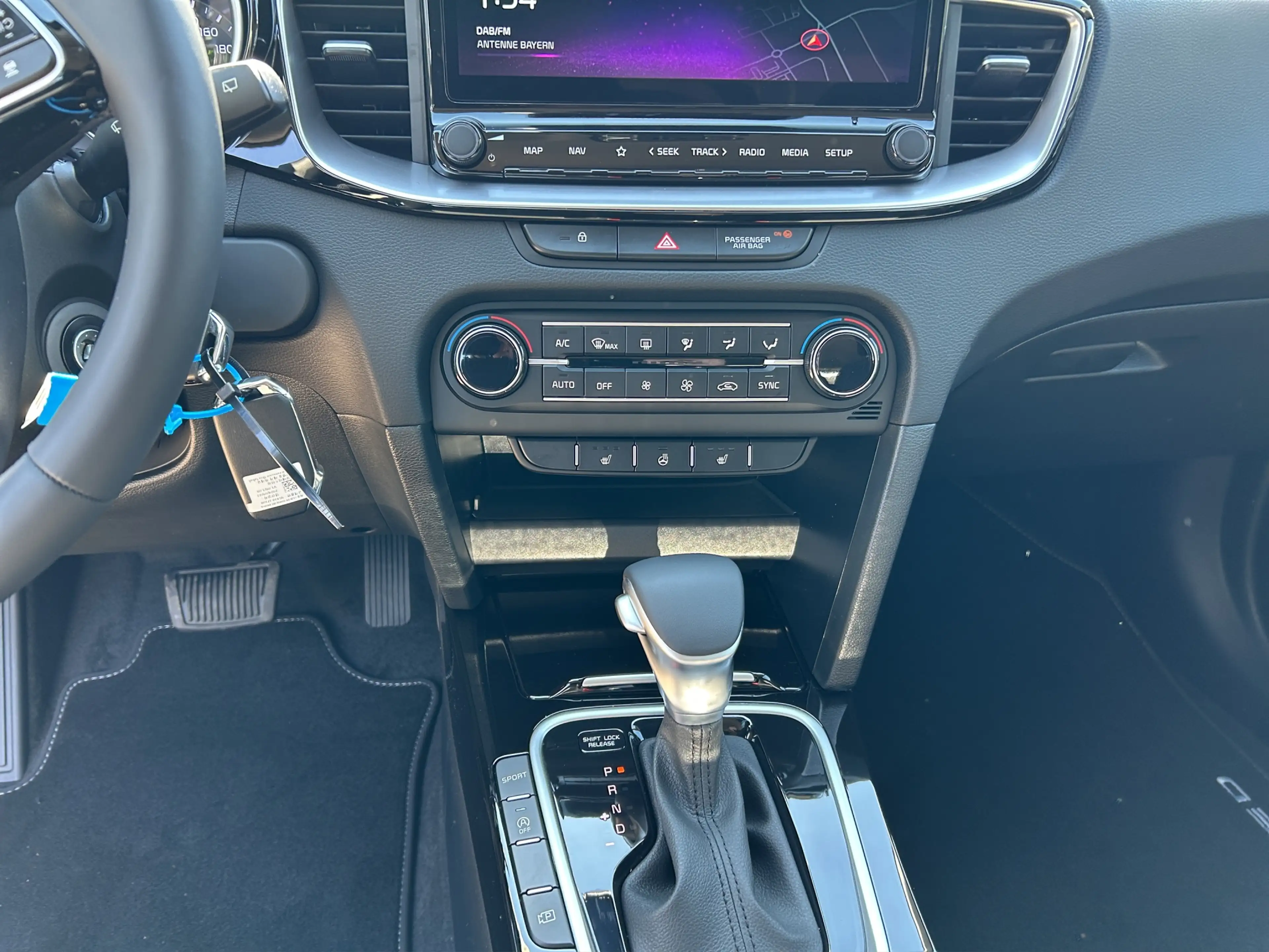Kia Ceed / cee'd CEED 1.5T DCT VISION KOM+ NAVI KAMERA SHZ PDC ALU — photo 11