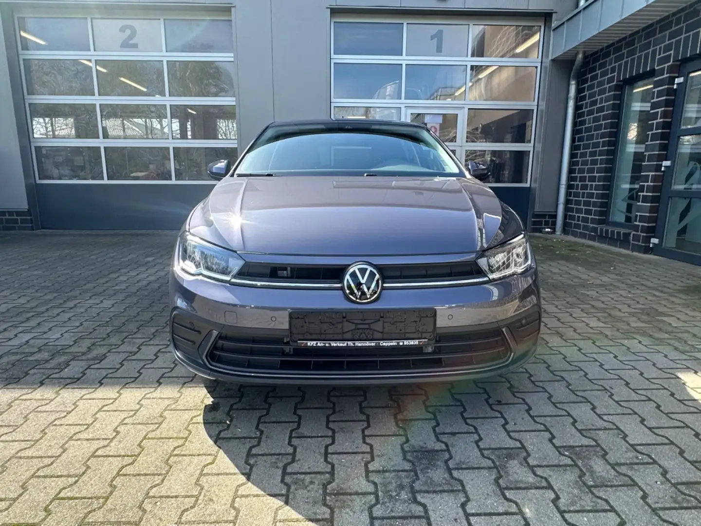 Volkswagen Polo VI Life Automatik/LED/ Grey - 2