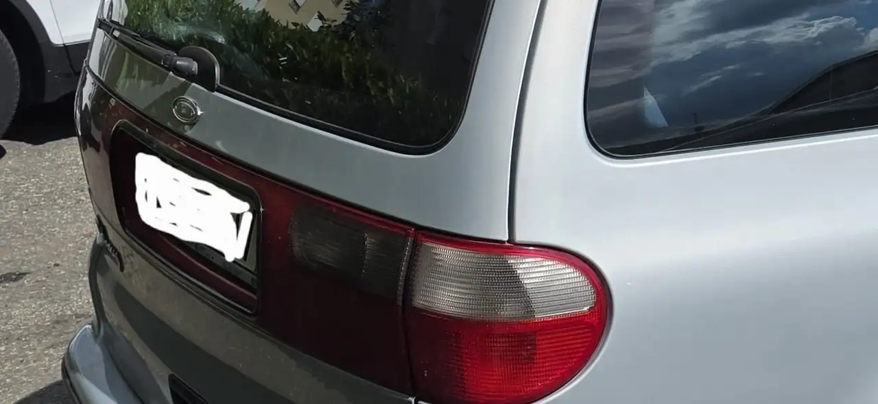 Ford Galaxy 2.0i (Ghia), foto 9
