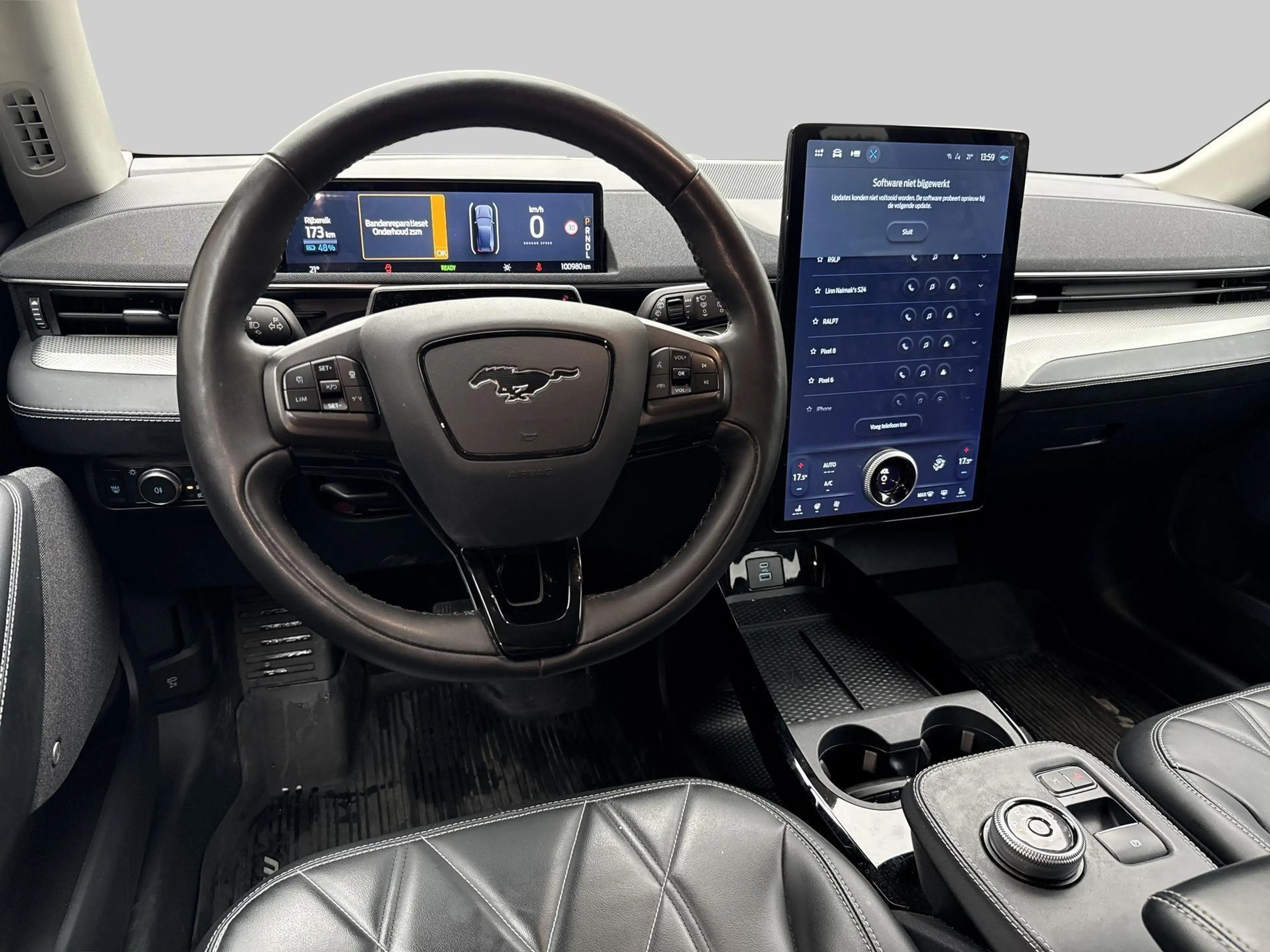 Ford Mustang Mach-E RWD 75 kWh — photo 15
