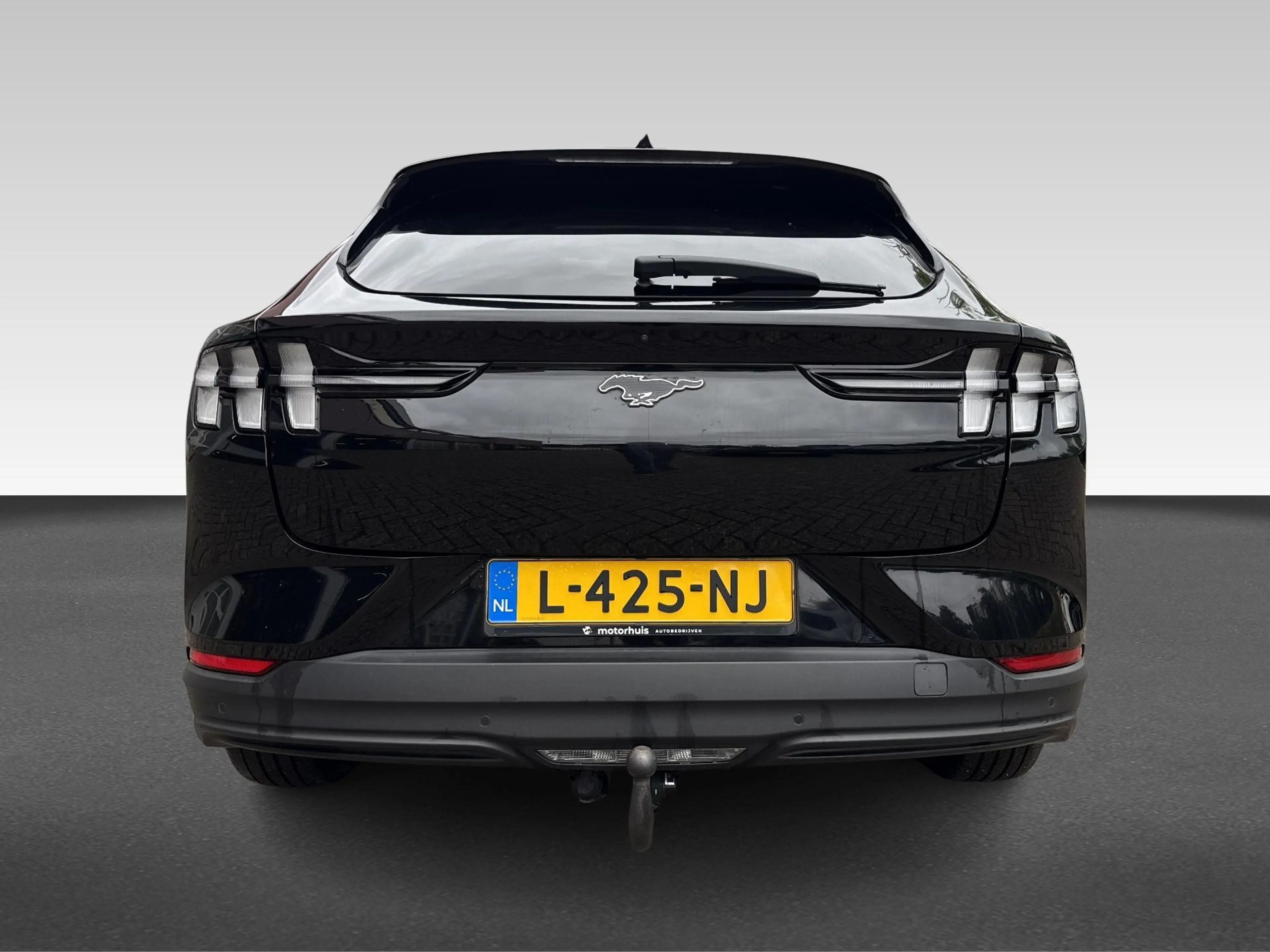Ford Mustang Mach-E RWD 75 kWh — photo 6