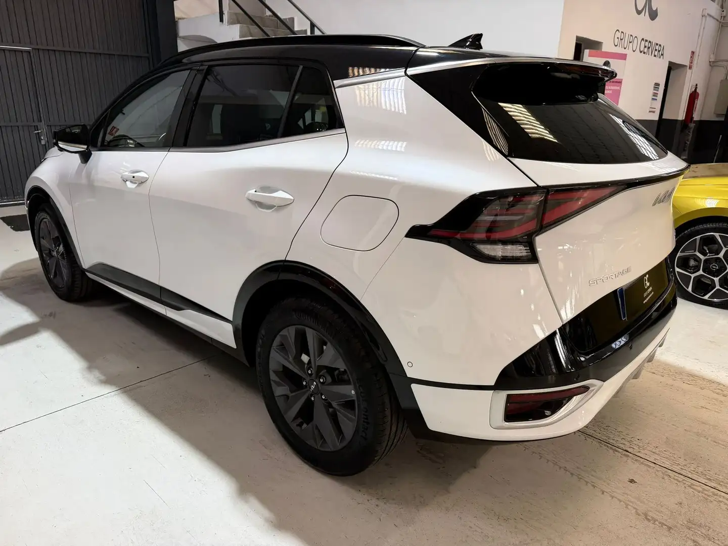 Kia Sportage 1.6 T-GDi HEV GT-line Blanco - 2