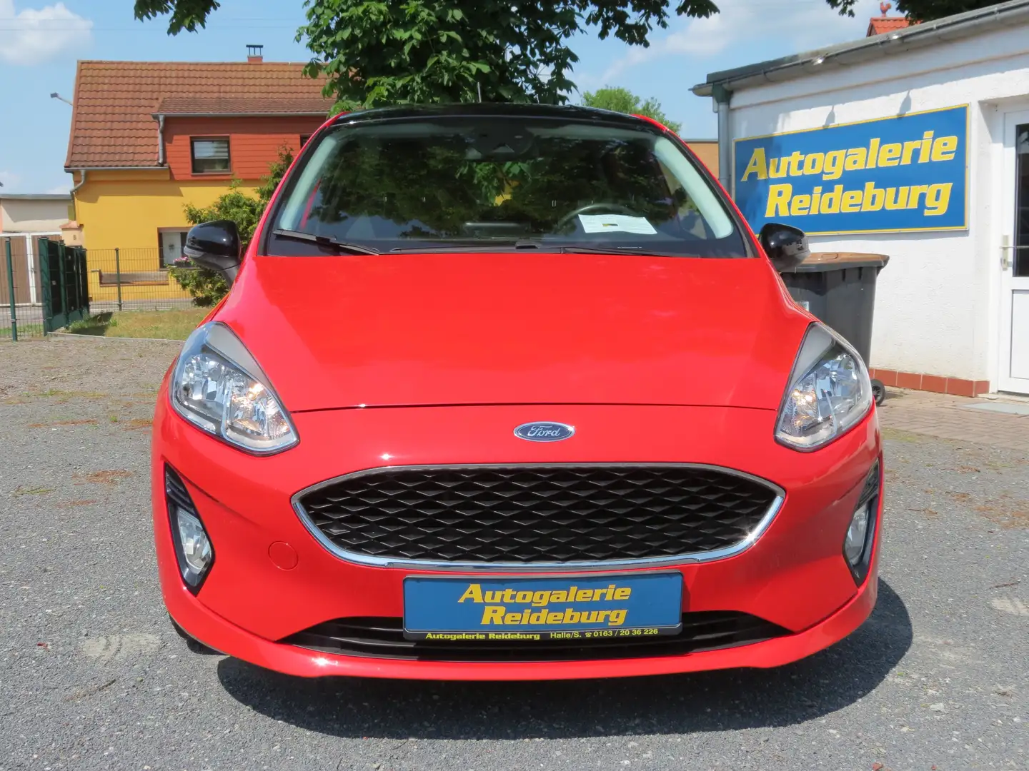 Ford Fiesta Cool 5-türig!! 2.Hd.!! Navi!!Temp,!Klima!!PDC!! Rood - 2
