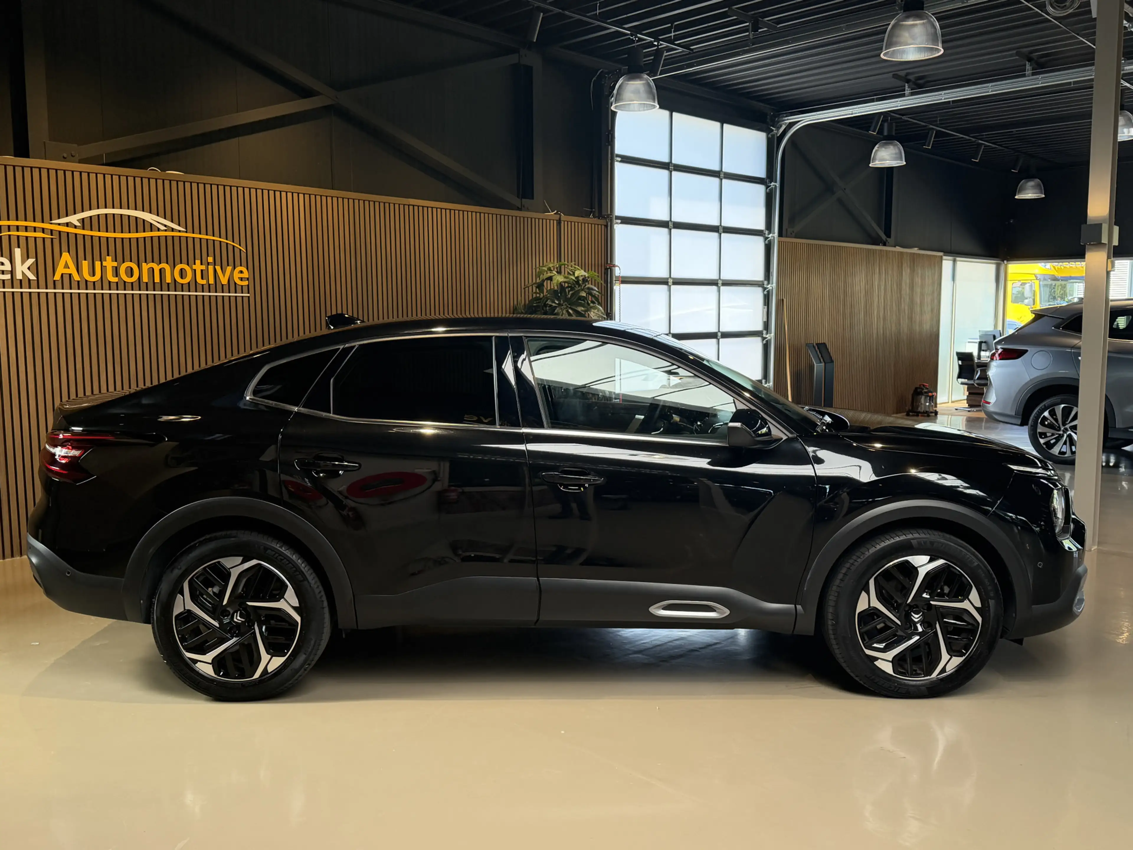 Citroen C4 X 1.2 Puretech Shine — photo 2