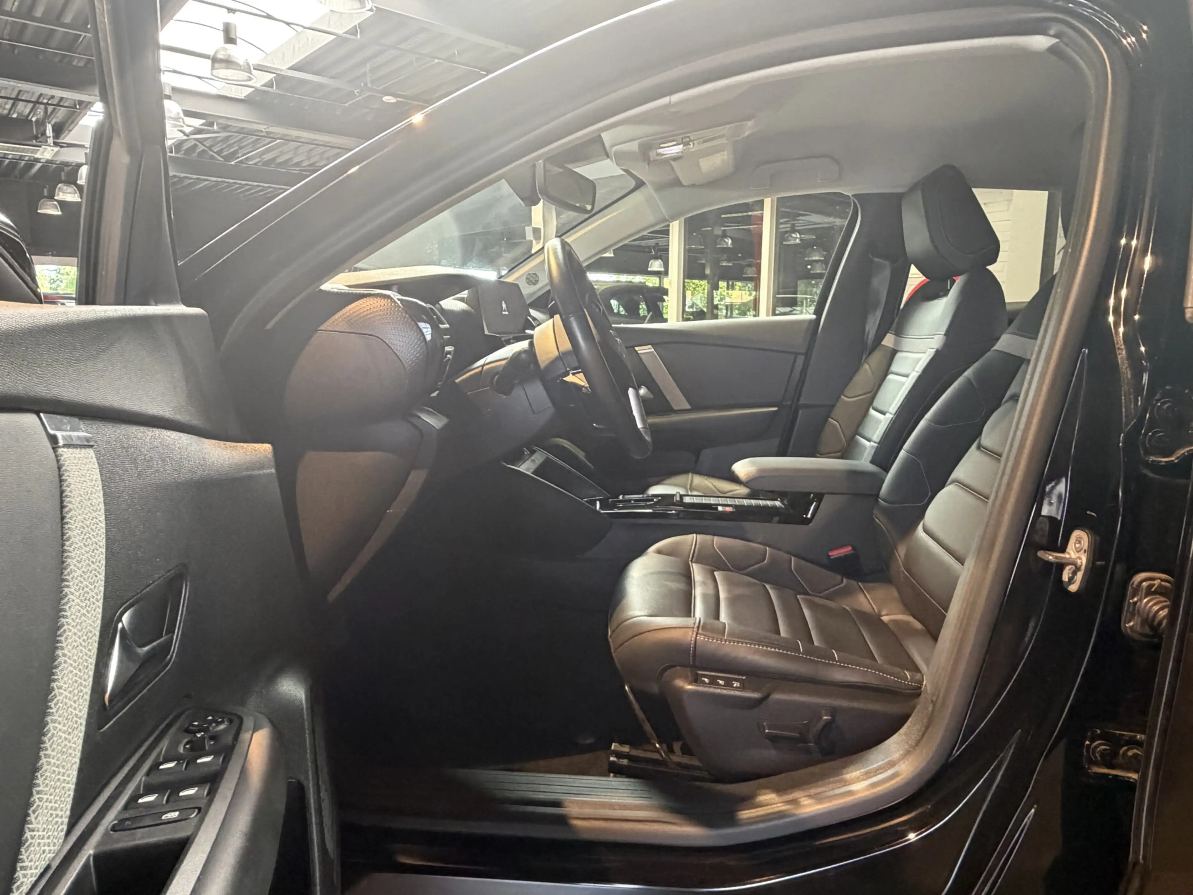 Citroen C4 X 1.2 Puretech Shine — photo 8