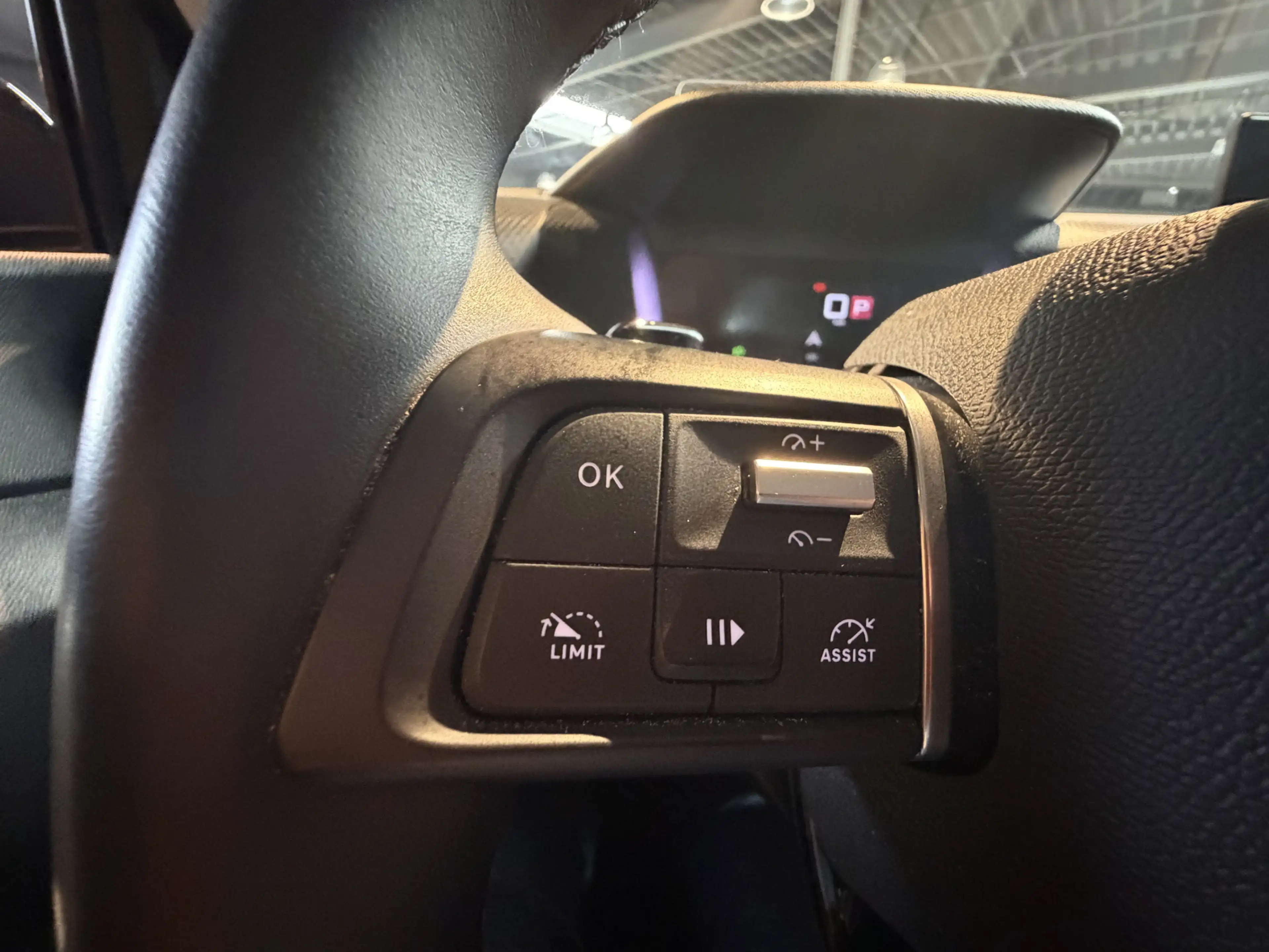 Citroen C4 X 1.2 Puretech Shine — photo 37