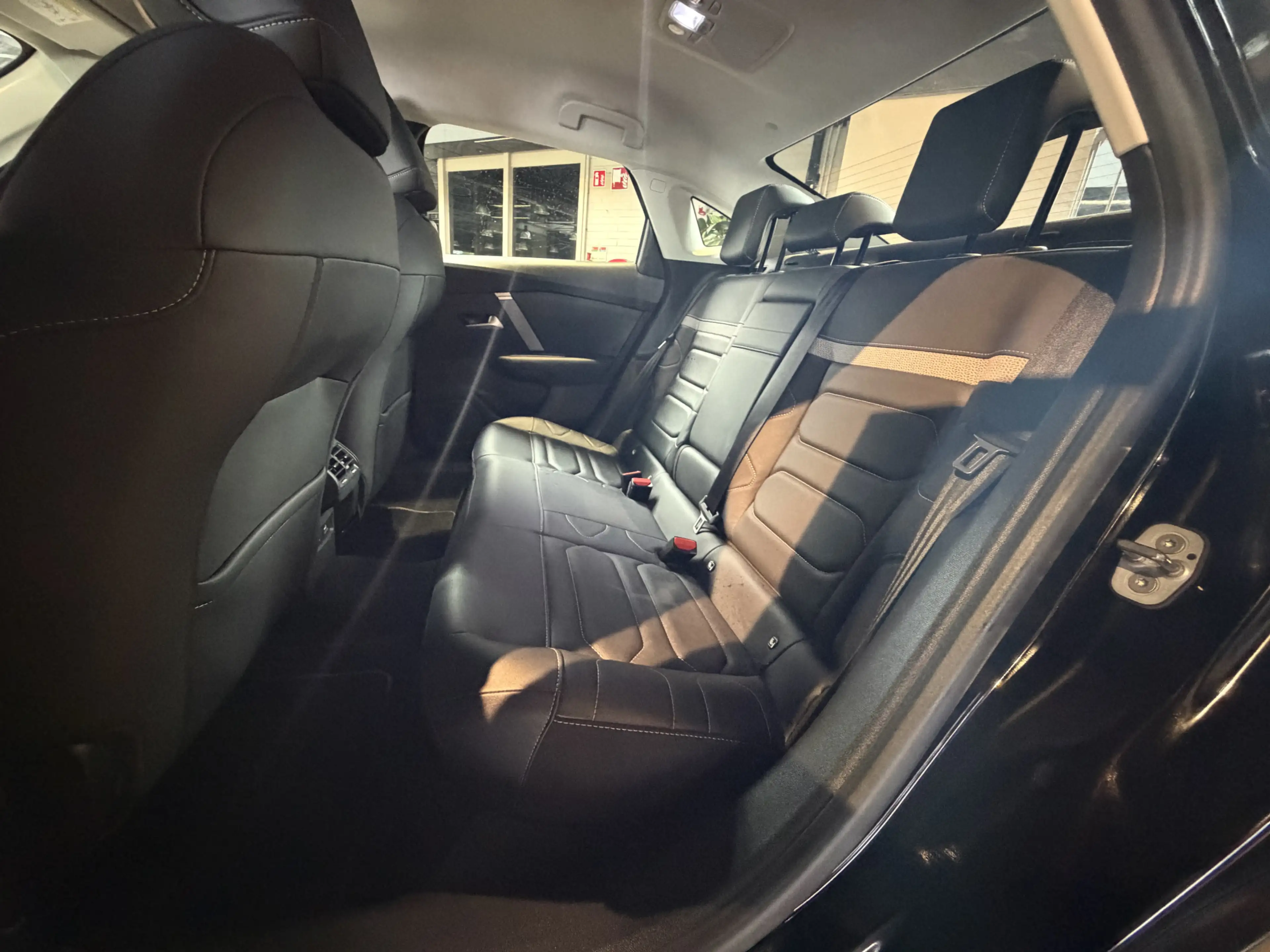 Citroen C4 X 1.2 Puretech Shine — photo 13