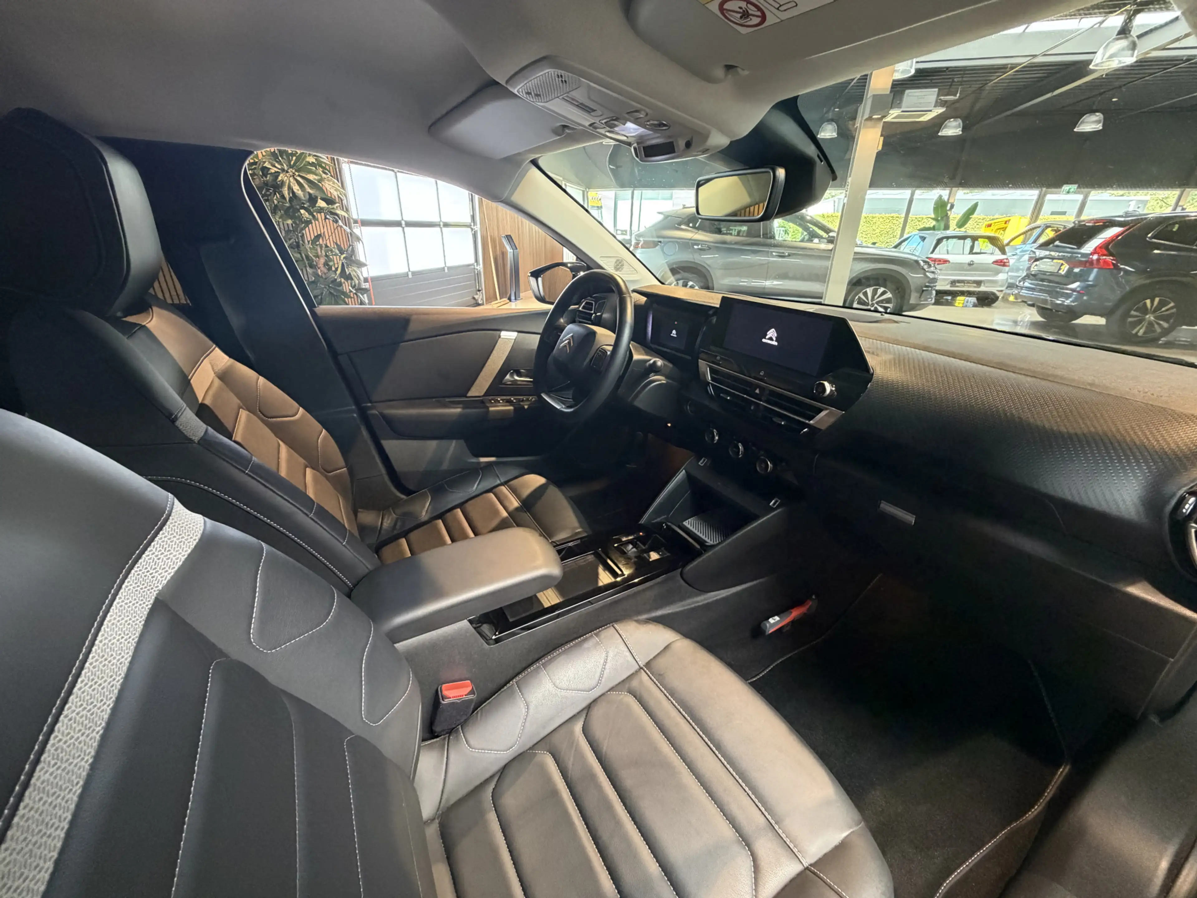 Citroen C4 X 1.2 Puretech Shine — photo 26