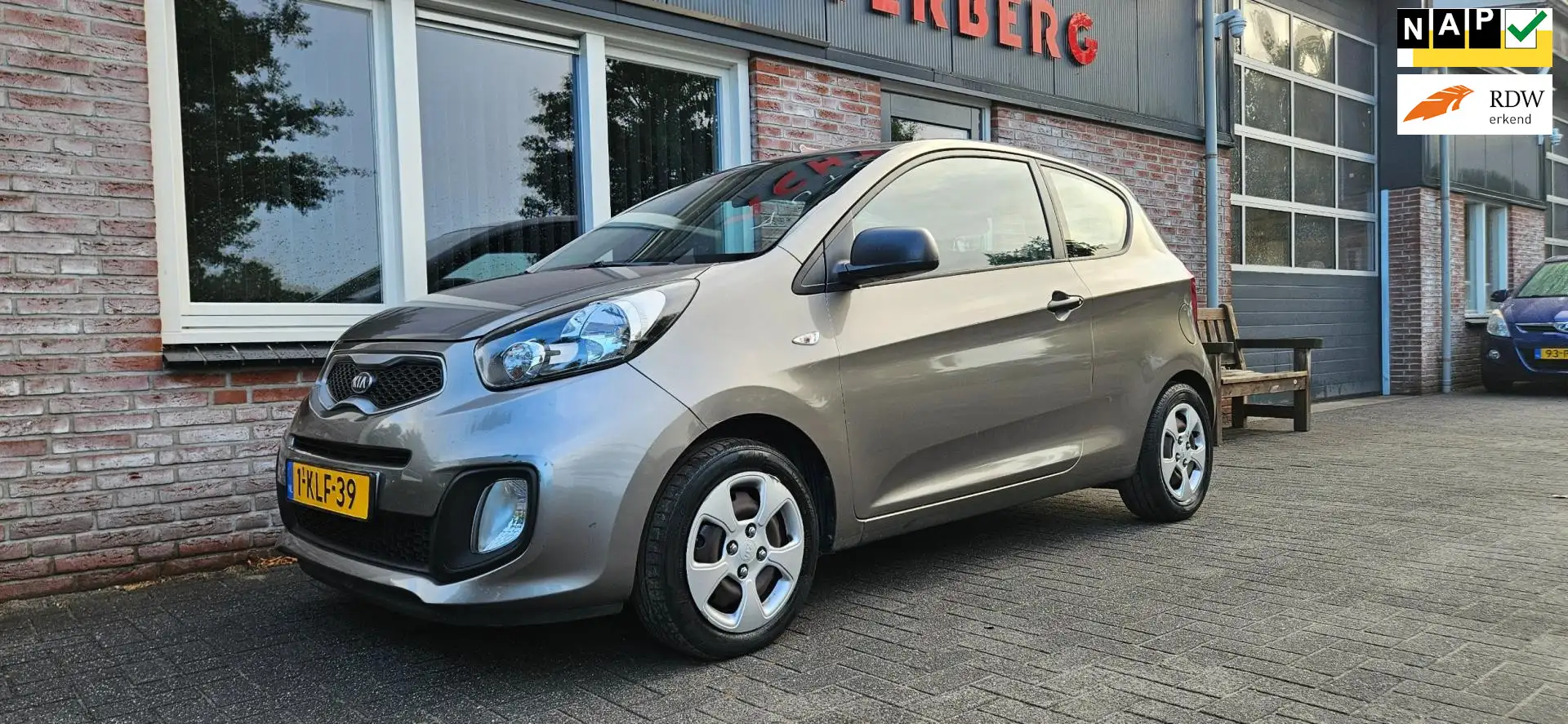 Kia Picanto 1.0 CVVT ISG NAP! Stuurbekrachtiging! Leuke Auto! Grijs - 1
