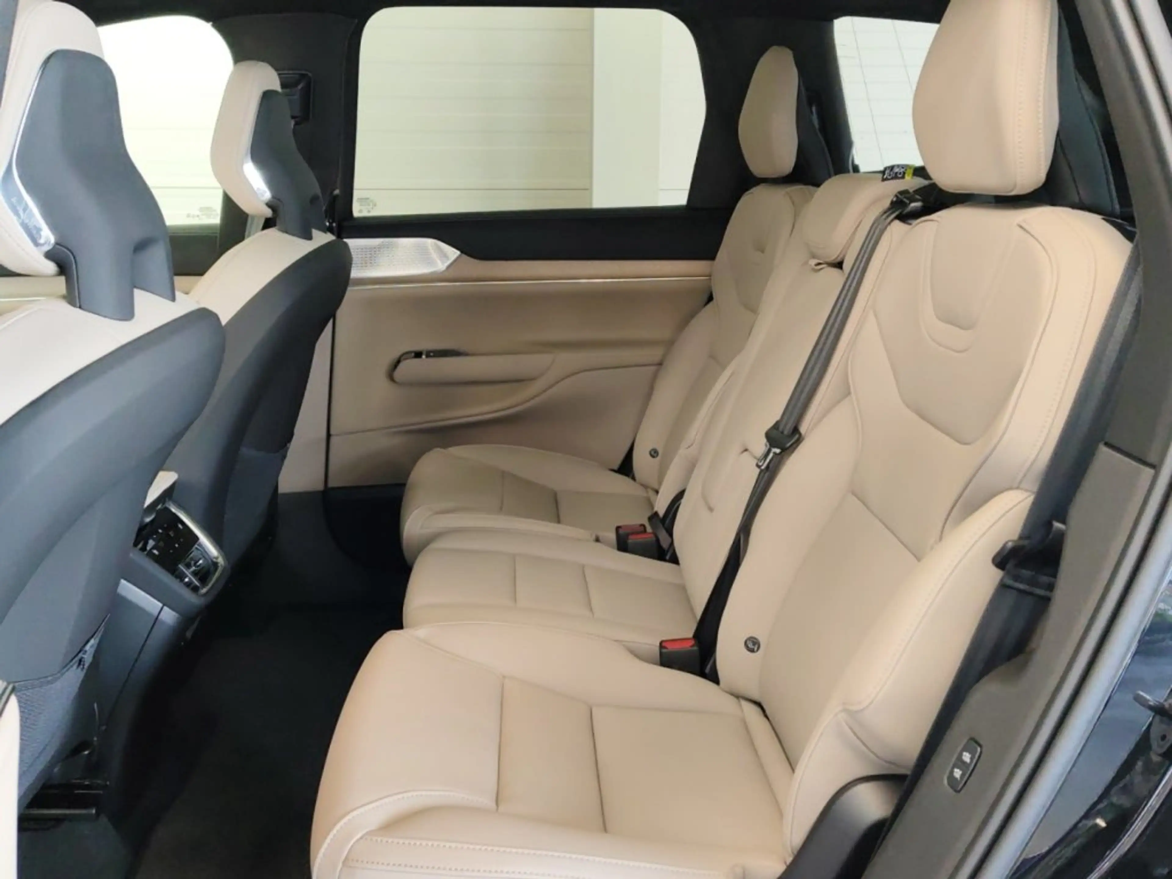 Volvo EX90 Ultra, Twin Motor, Vollelektrisch, 7 Sitze — photo 8