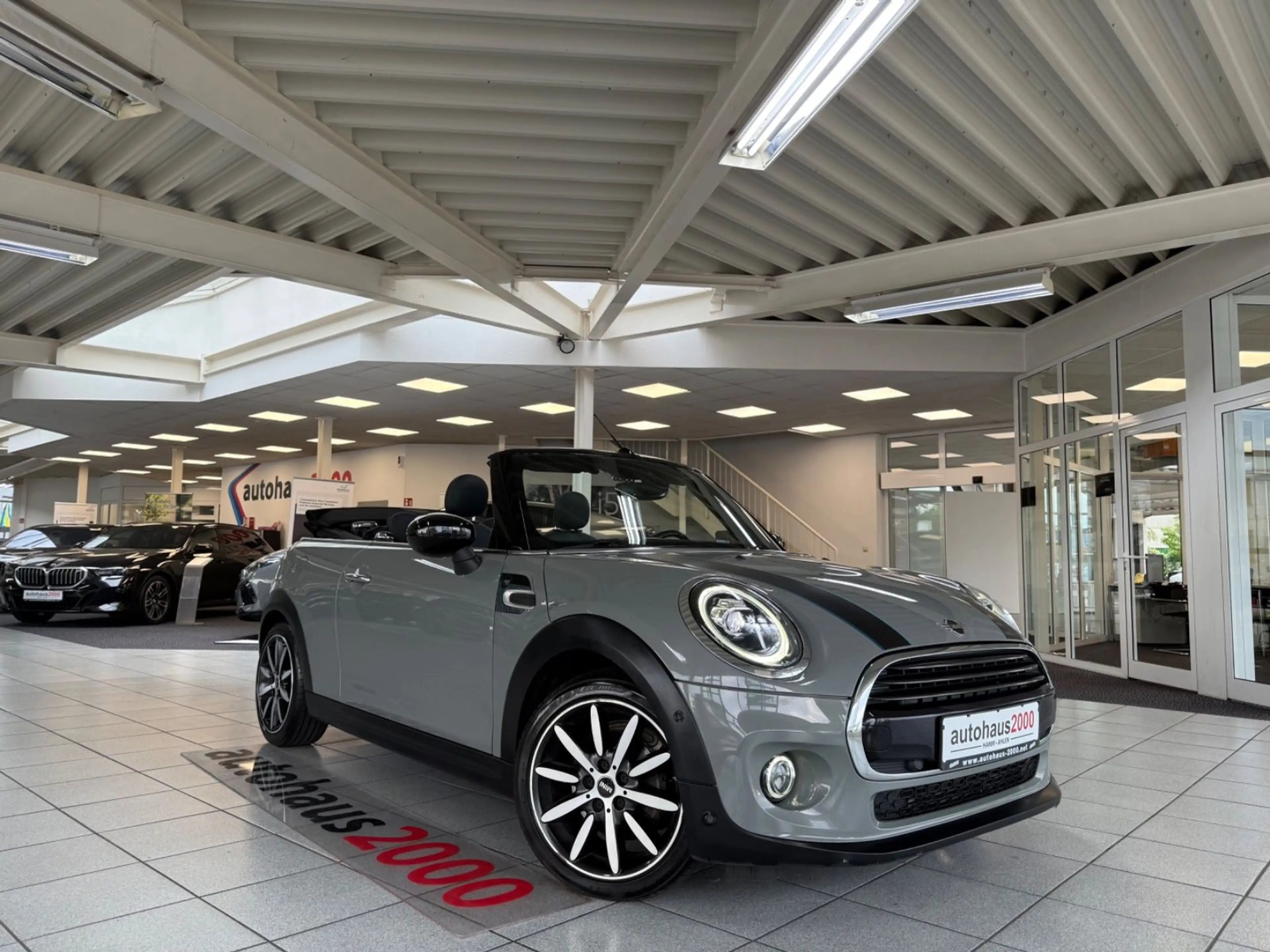 MINI Cooper Cabrio Sidewalk Trim AUT./LED/HUD/CAM — photo 4