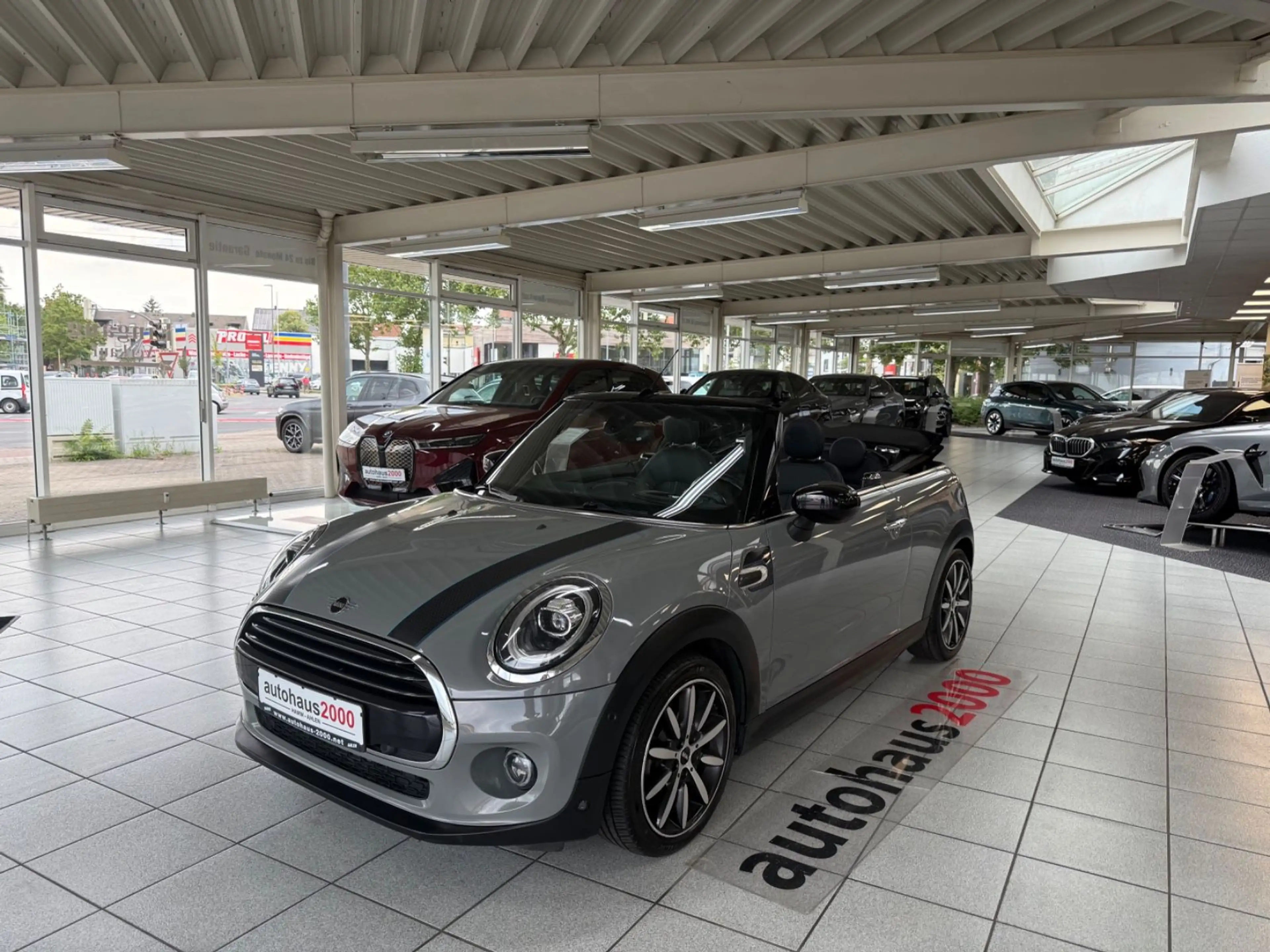 MINI Cooper Cabrio Sidewalk Trim AUT./LED/HUD/CAM — photo 7
