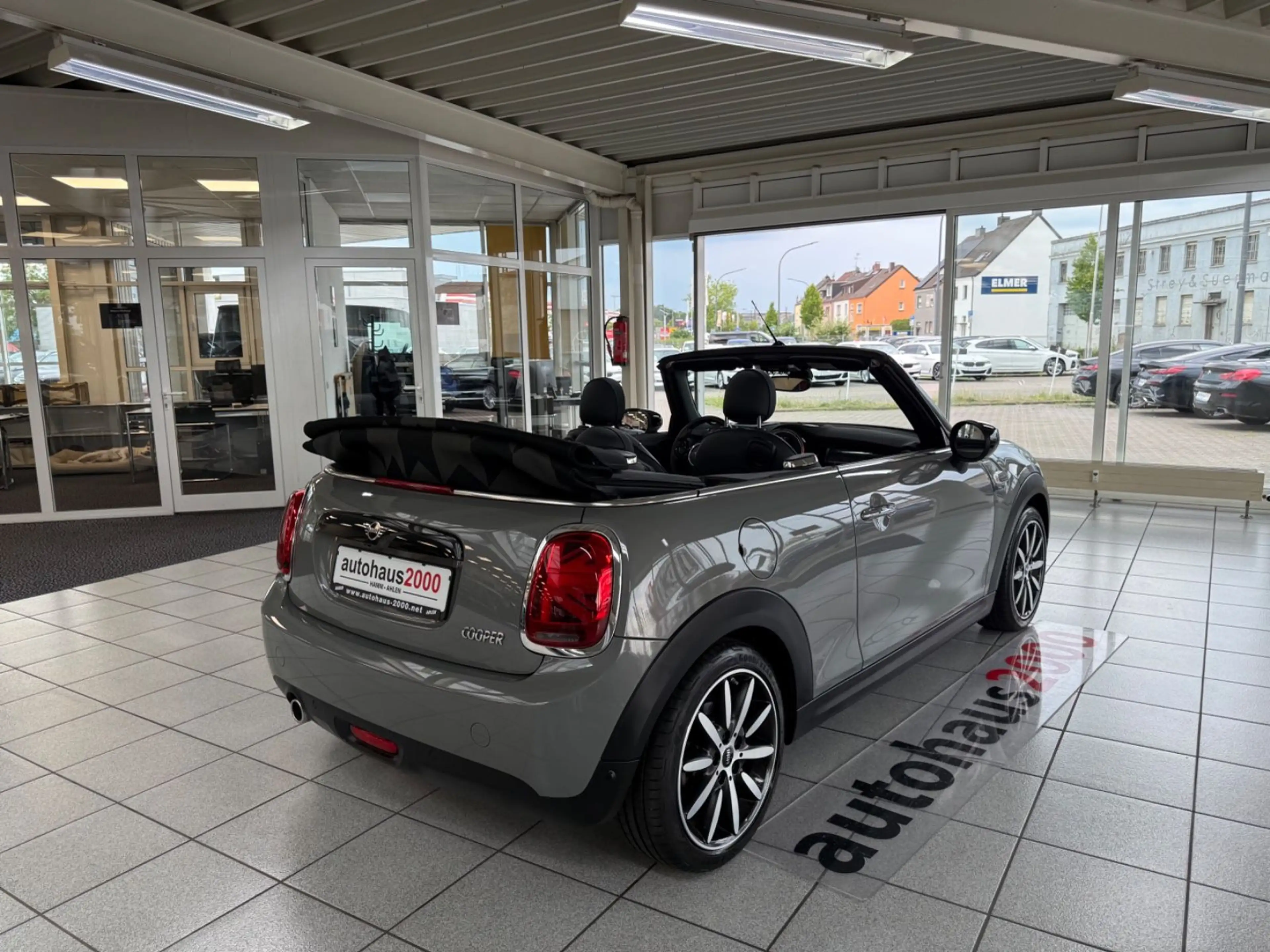 MINI Cooper Cabrio Sidewalk Trim AUT./LED/HUD/CAM — photo 6