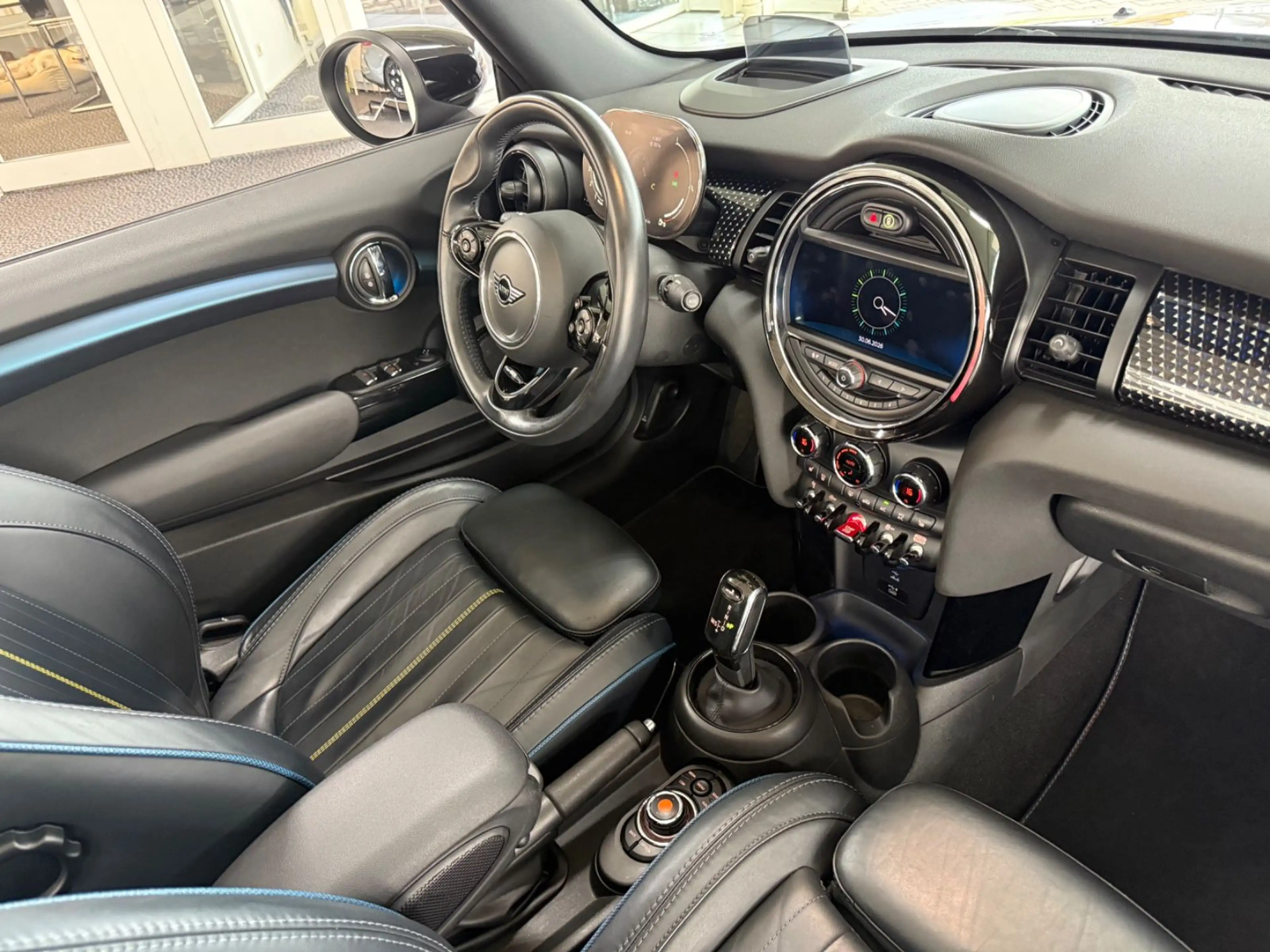 MINI Cooper Cabrio Sidewalk Trim AUT./LED/HUD/CAM — photo 9