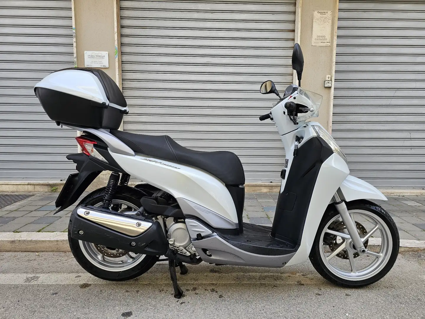 Honda SH 300 Blanco - 2