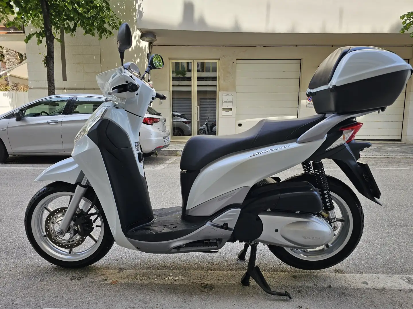 Honda SH 300 Blanco - 1