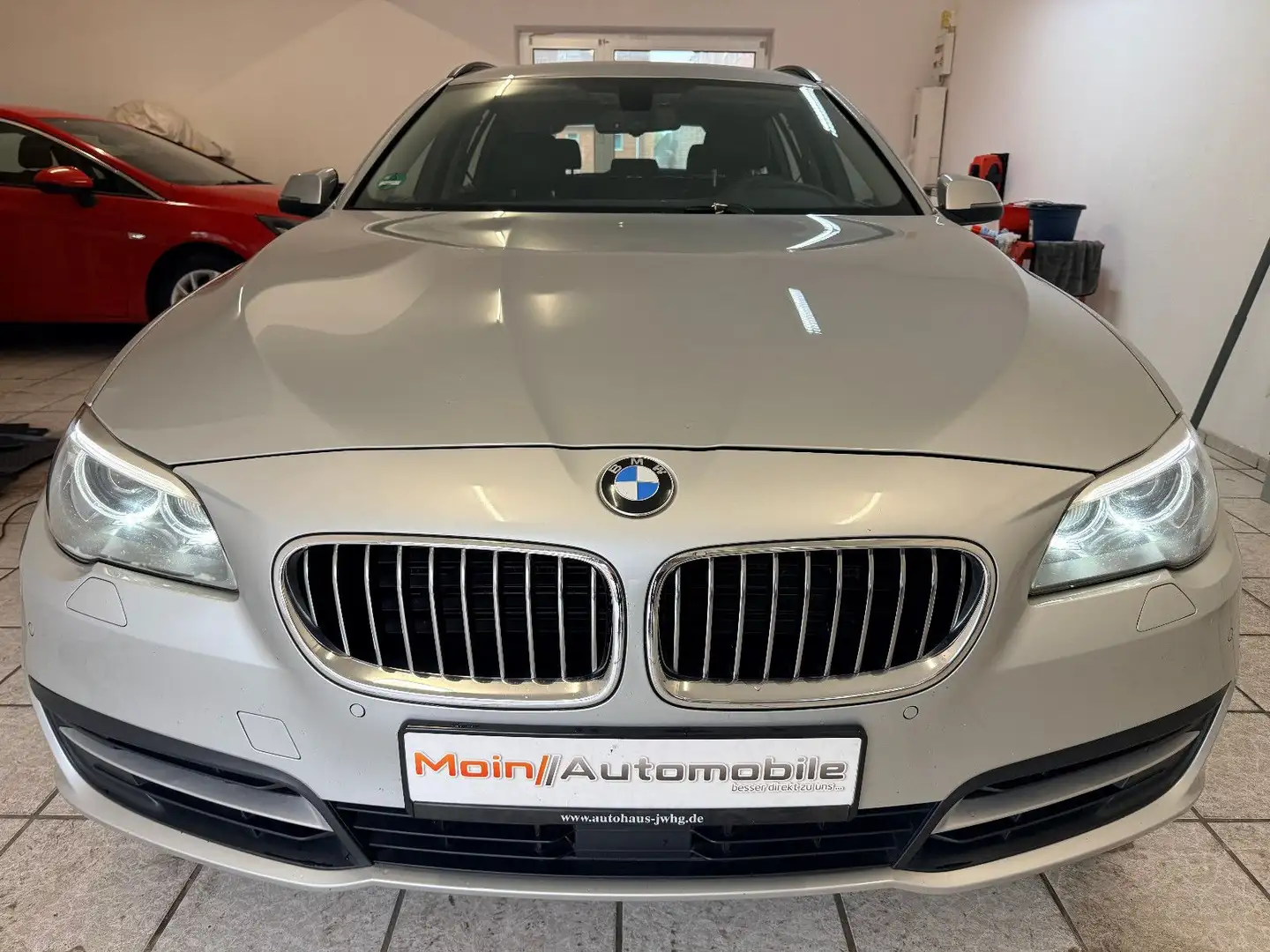 BMW 525 Baureihe 5 Touring 525 d xDrive Silber - 2