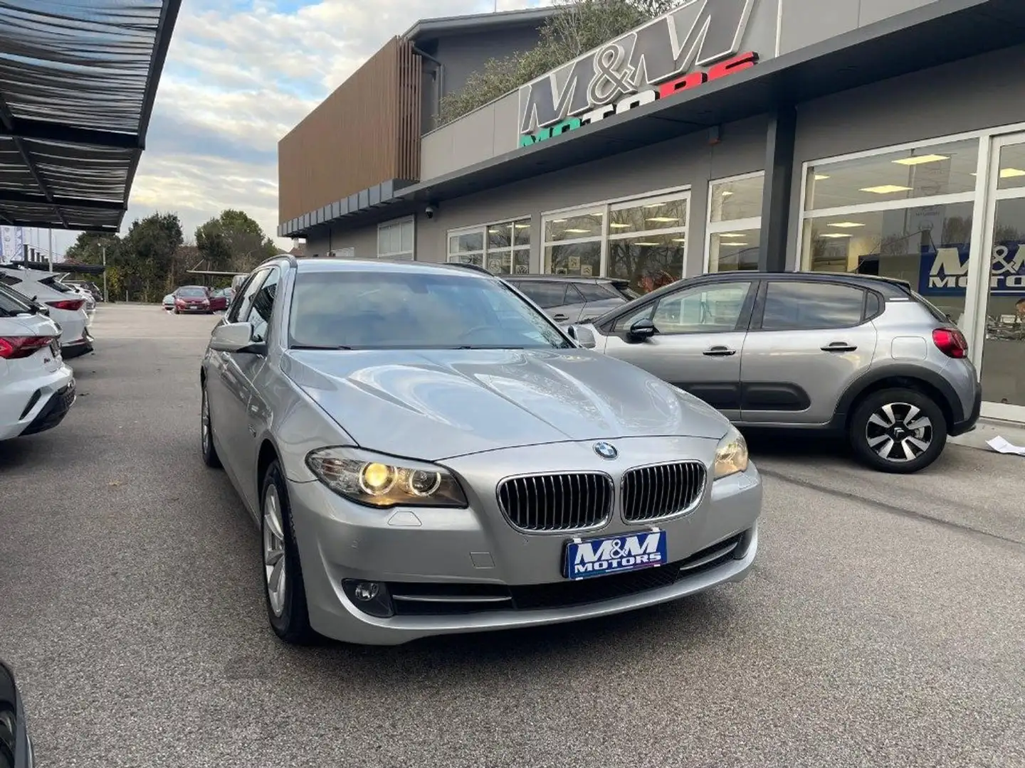 BMW 525 d xDrive Touring Business Grigio - 1