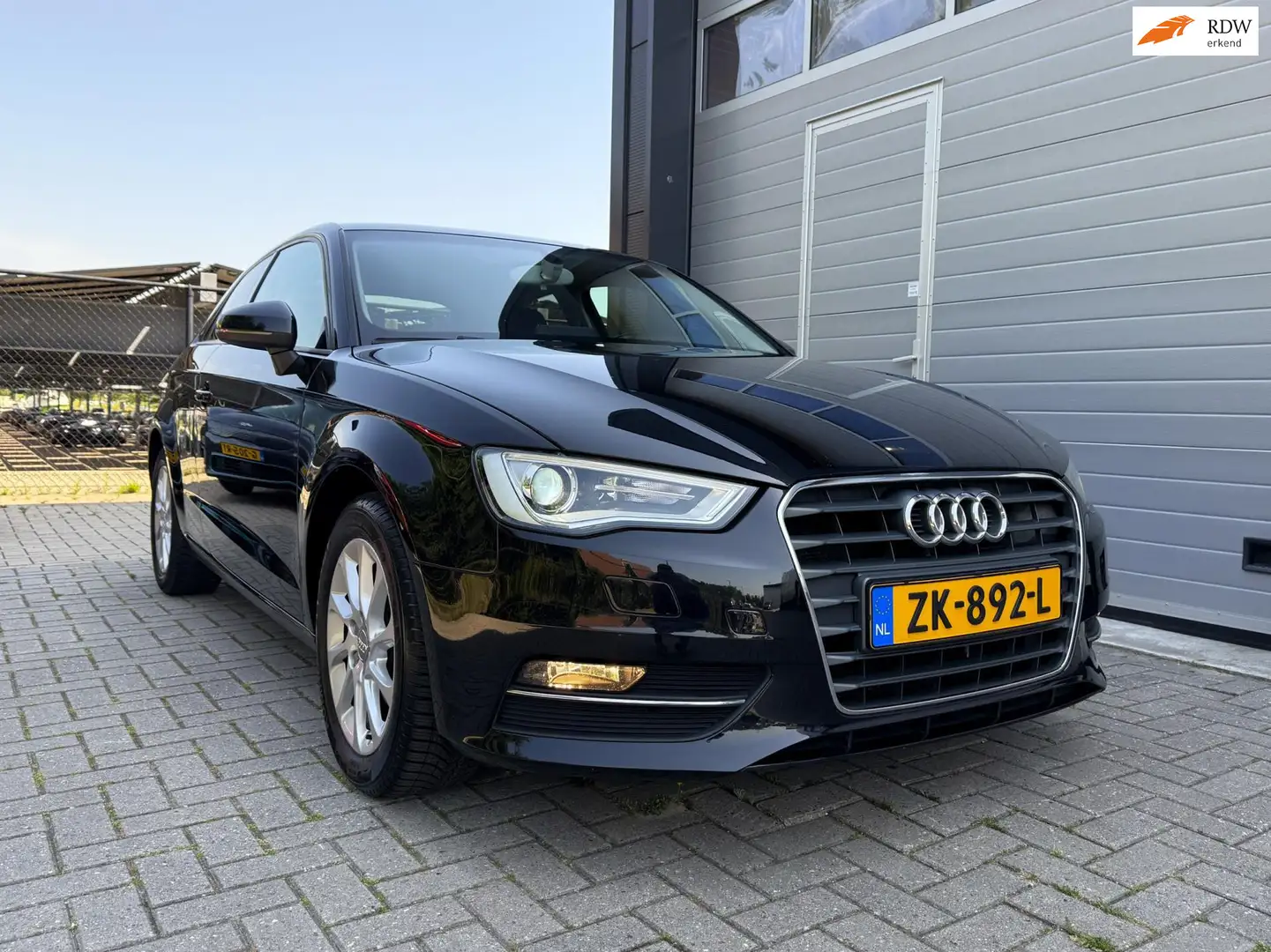 Audi A3 1.4 TFSI Attraction - Navigatie - Xenon - PDC - Cr Noir - 1