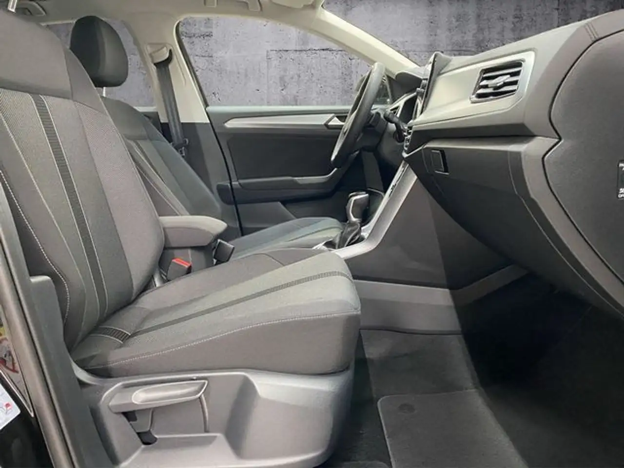 Volkswagen T-Roc 1.5 TSI Edition DSG AHK+LED+ACC+RFK+DAB 12